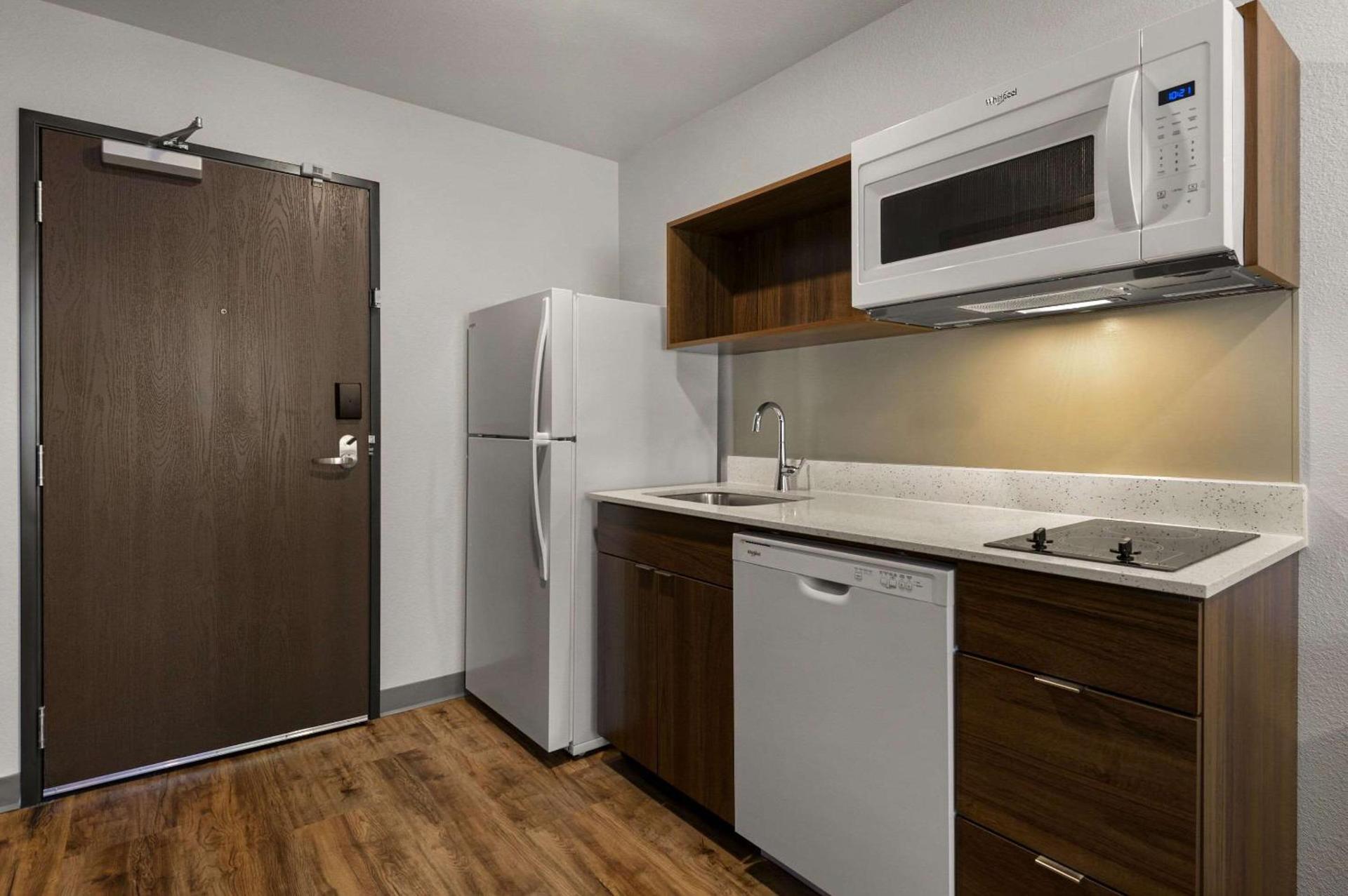 WoodSpring Suites Yorktown Newport News photo 23