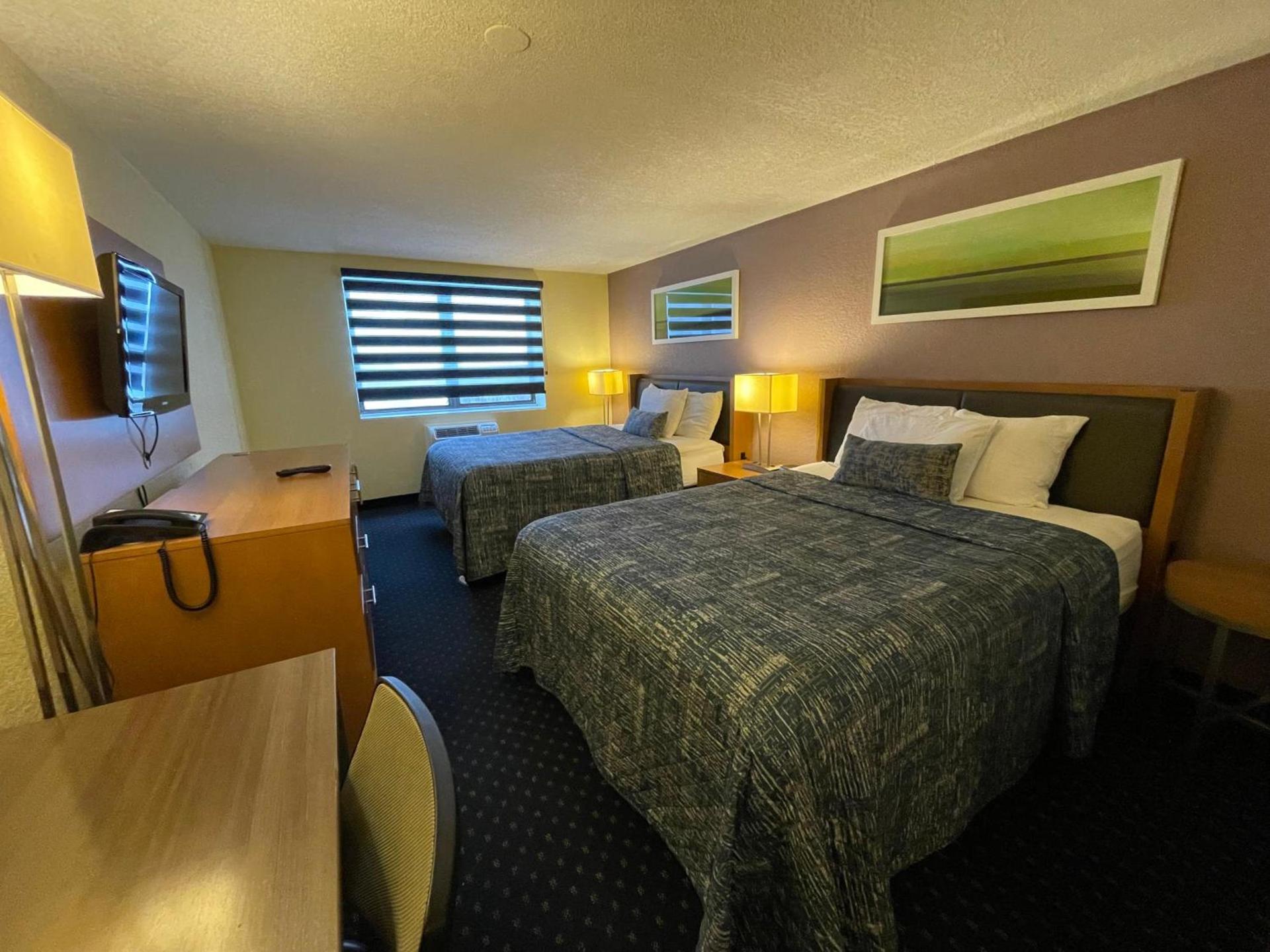Lakeside Inn photo 11