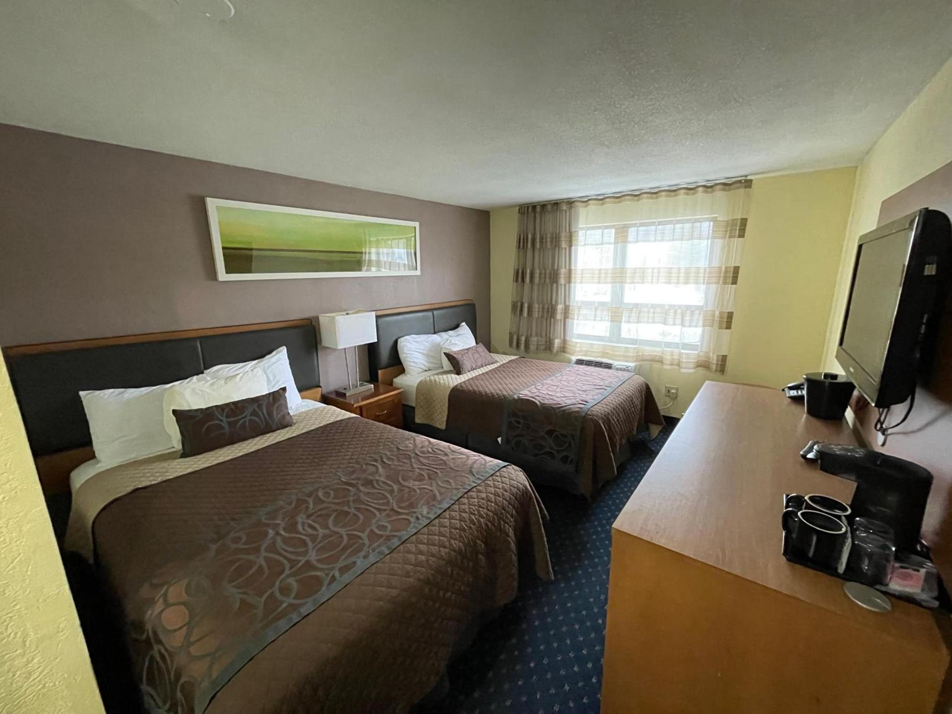 Lakeside Inn photo 18