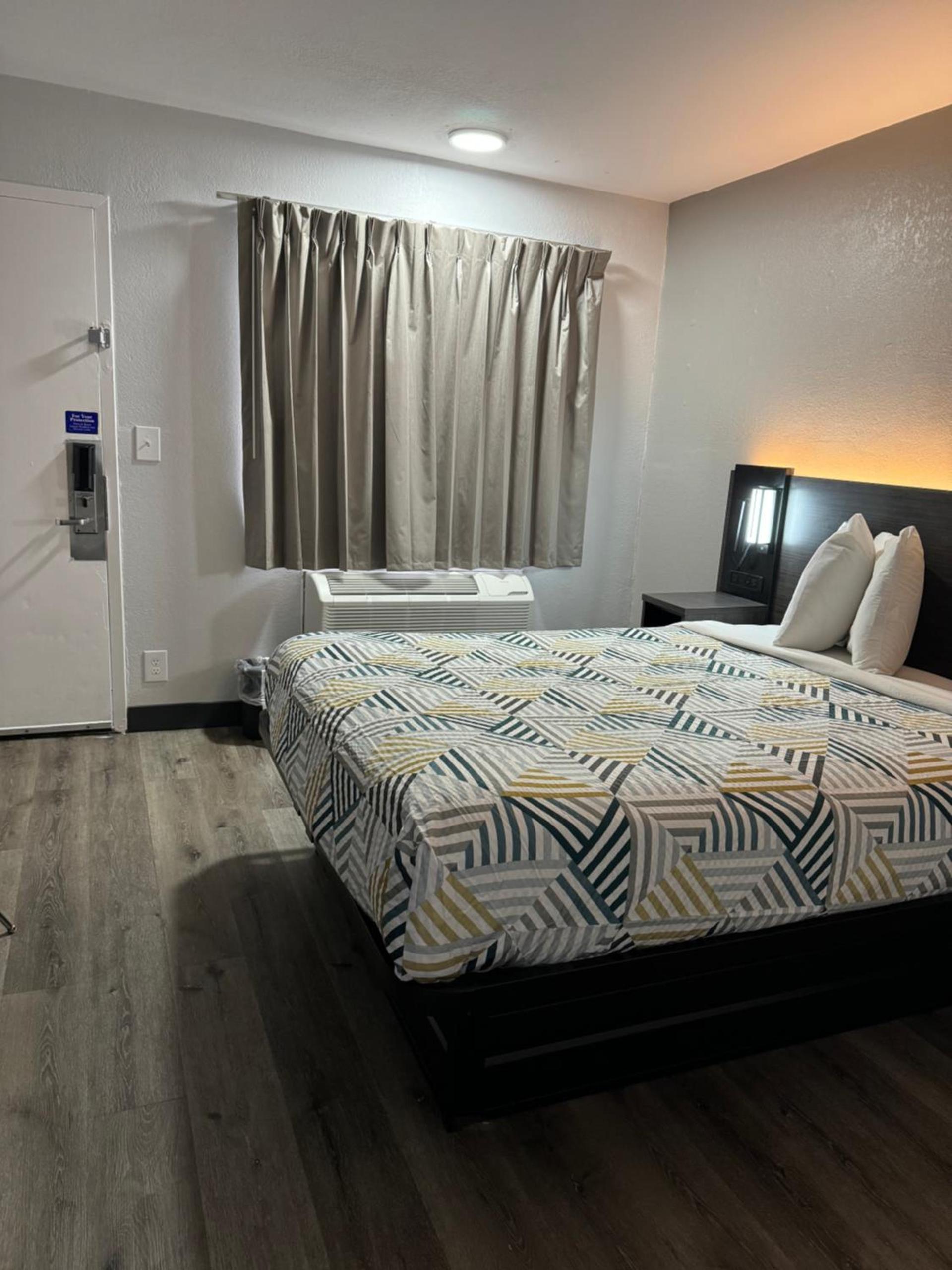 Motel 6-Bradenton, FL photo 37