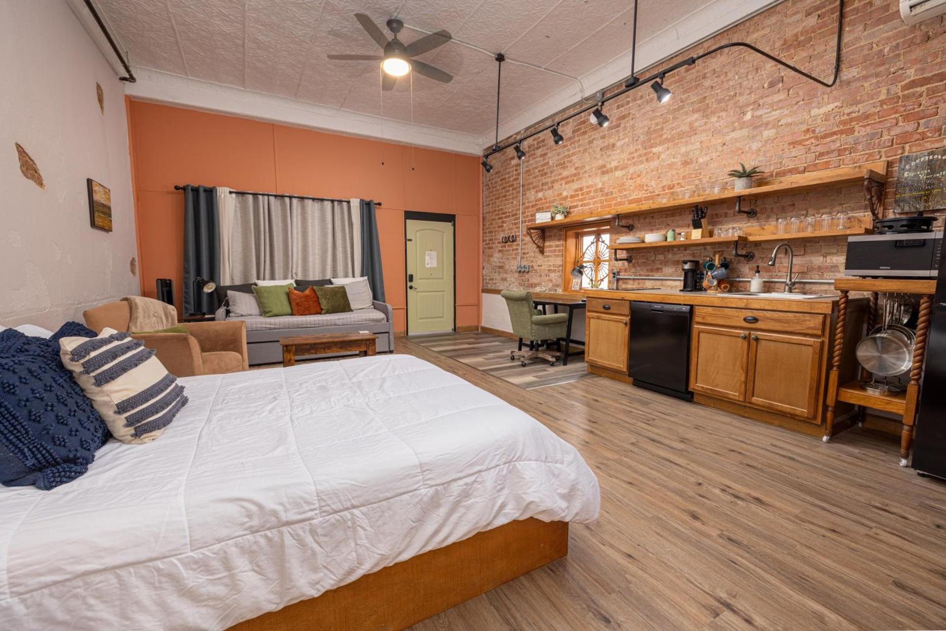 Hartwell Suites photo 34