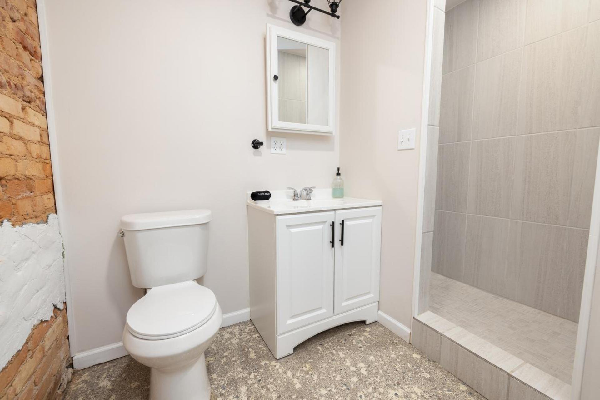 Hartwell Suites photo 39