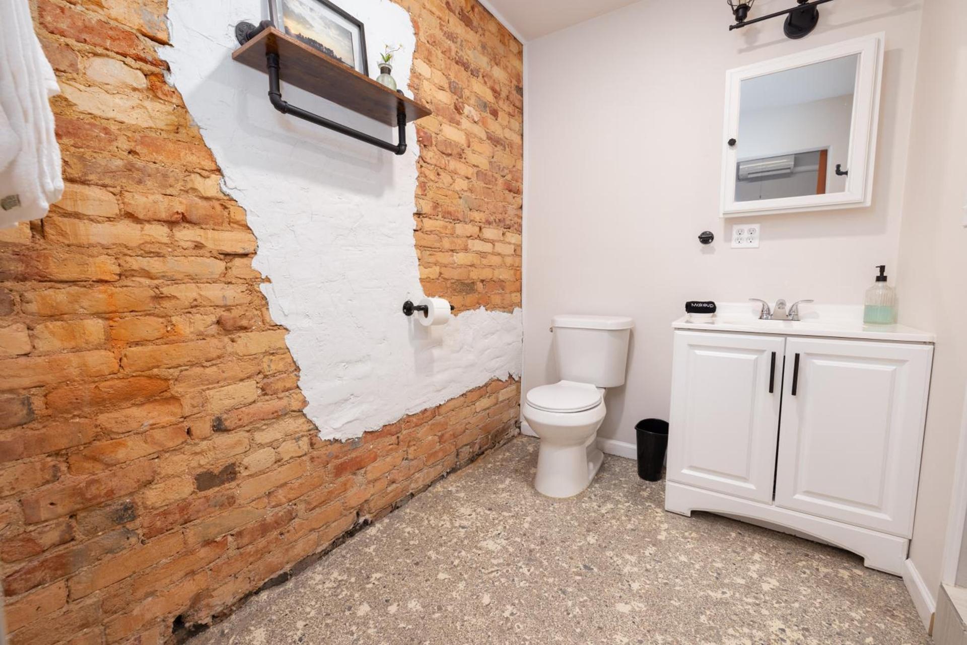 Hartwell Suites photo 10