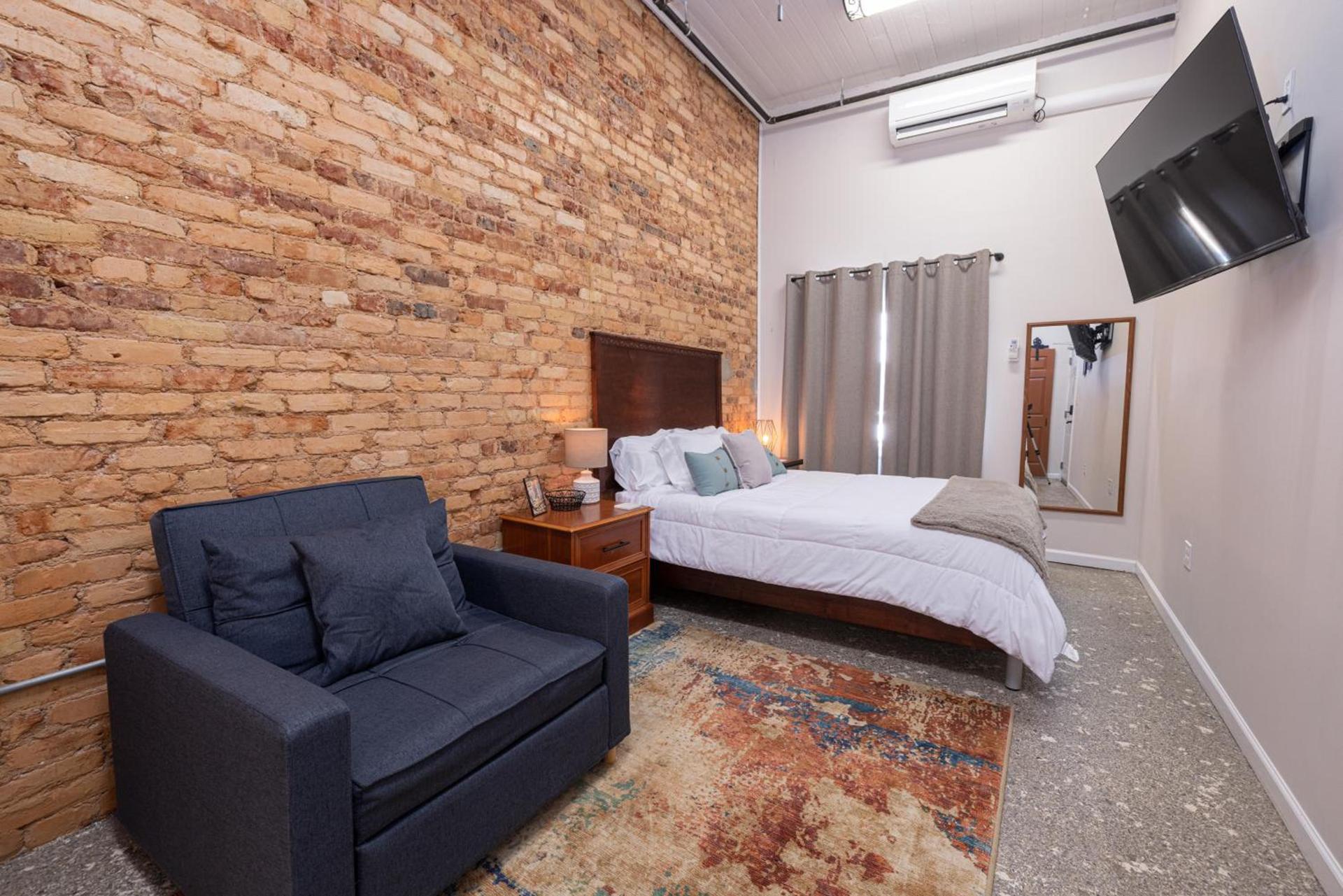 Hartwell Suites photo 9