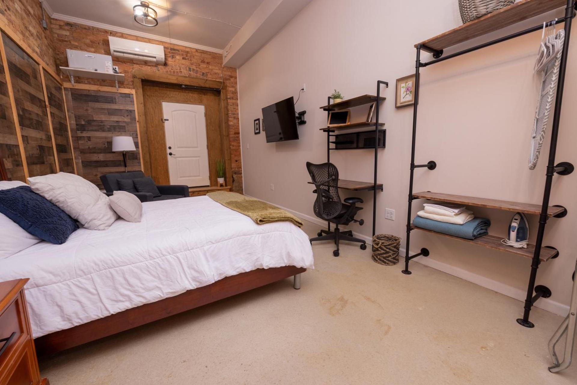 Hartwell Suites photo 16