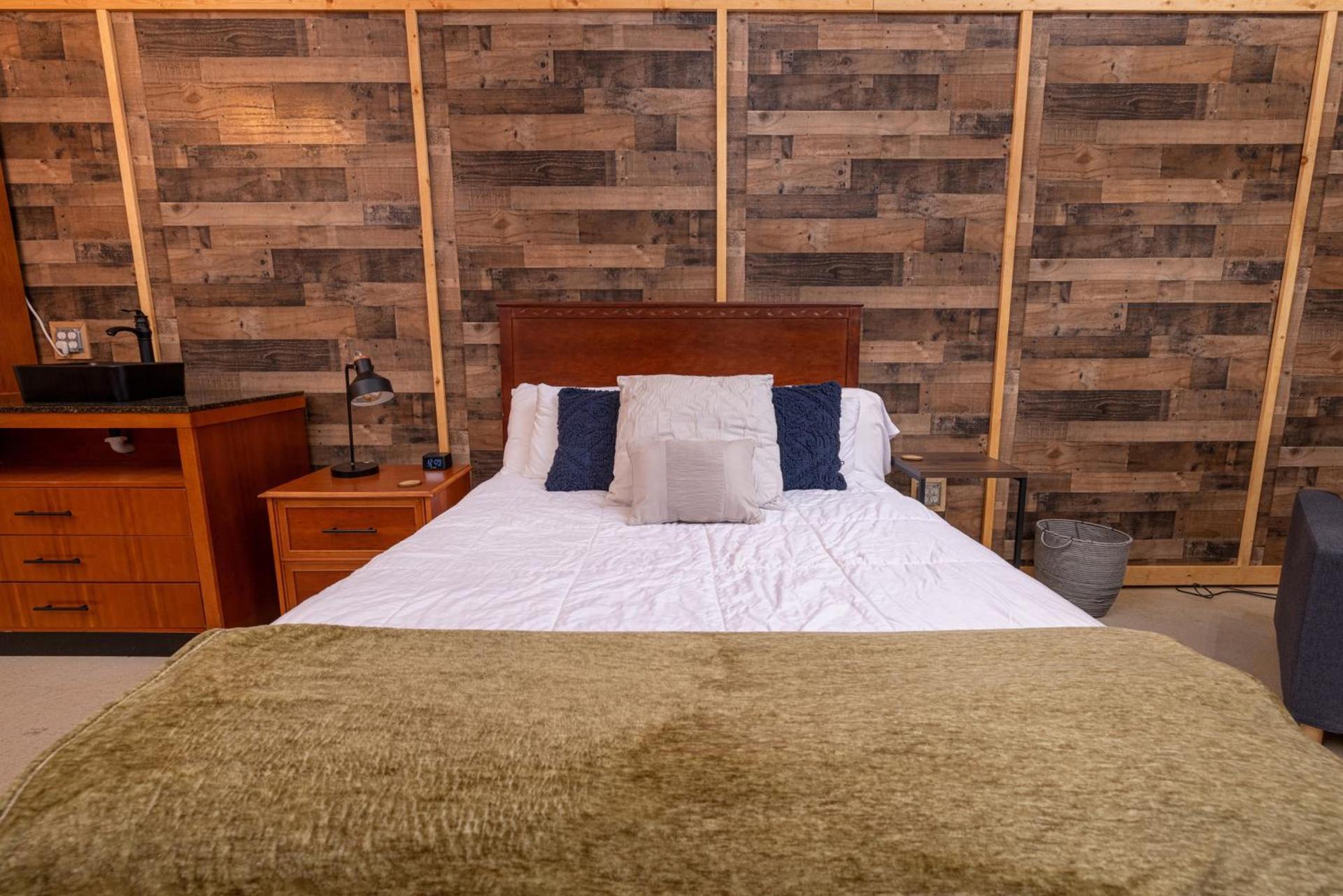 Hartwell Suites photo 63