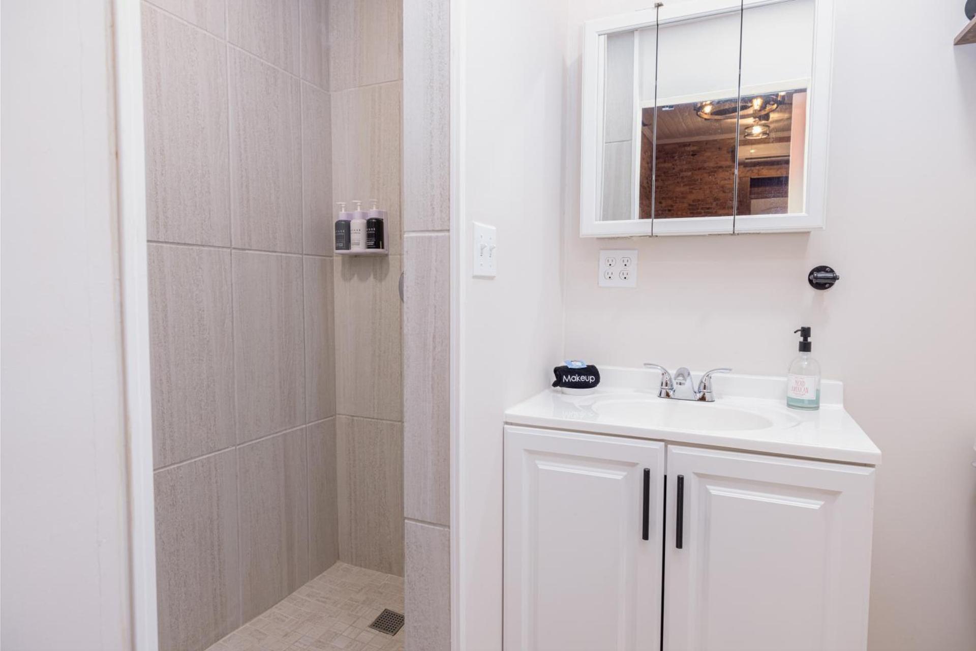Hartwell Suites photo 79