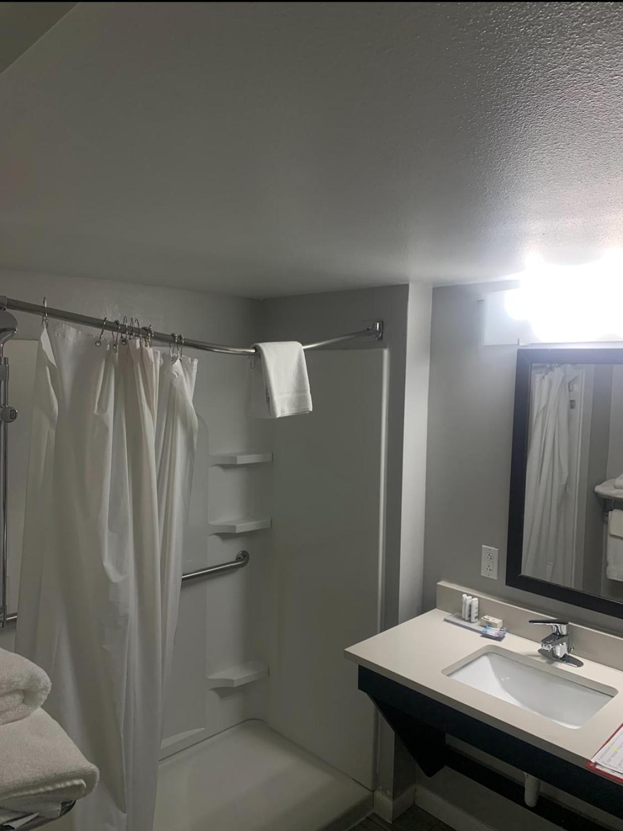 Wingate by Wyndham - Chattanooga photo 28