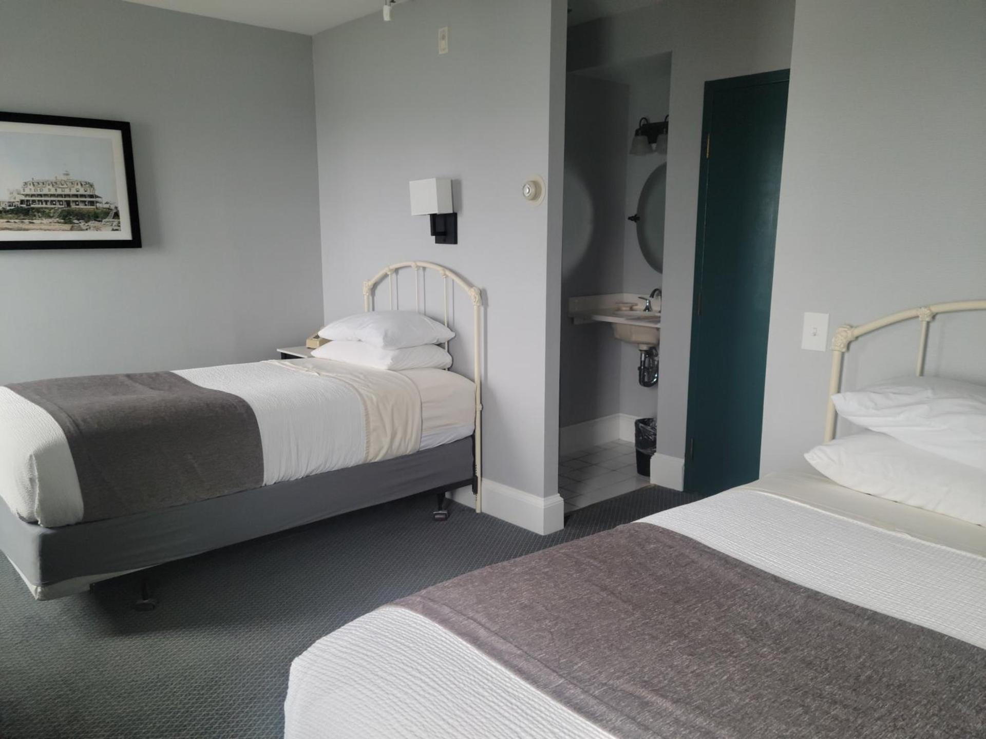 National Hotel photo 22