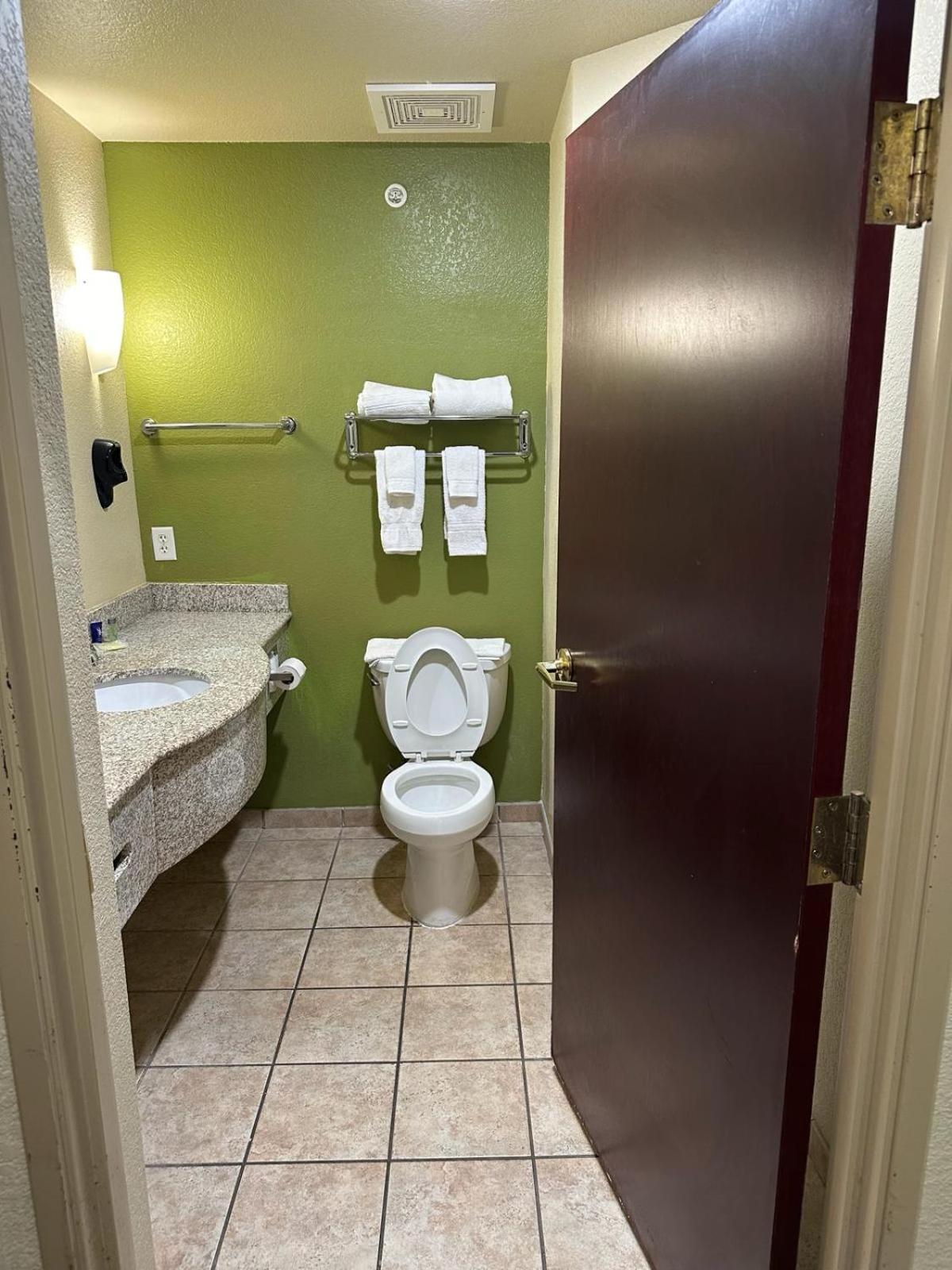 Sleep Inn & Suites at Six Flags photo 44