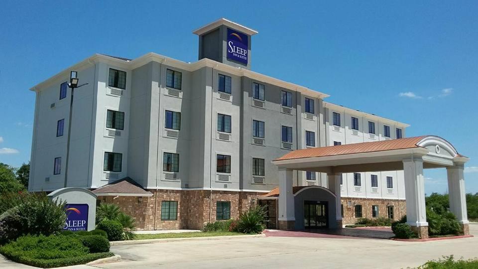 Sleep Inn & Suites at Six Flags photo 41