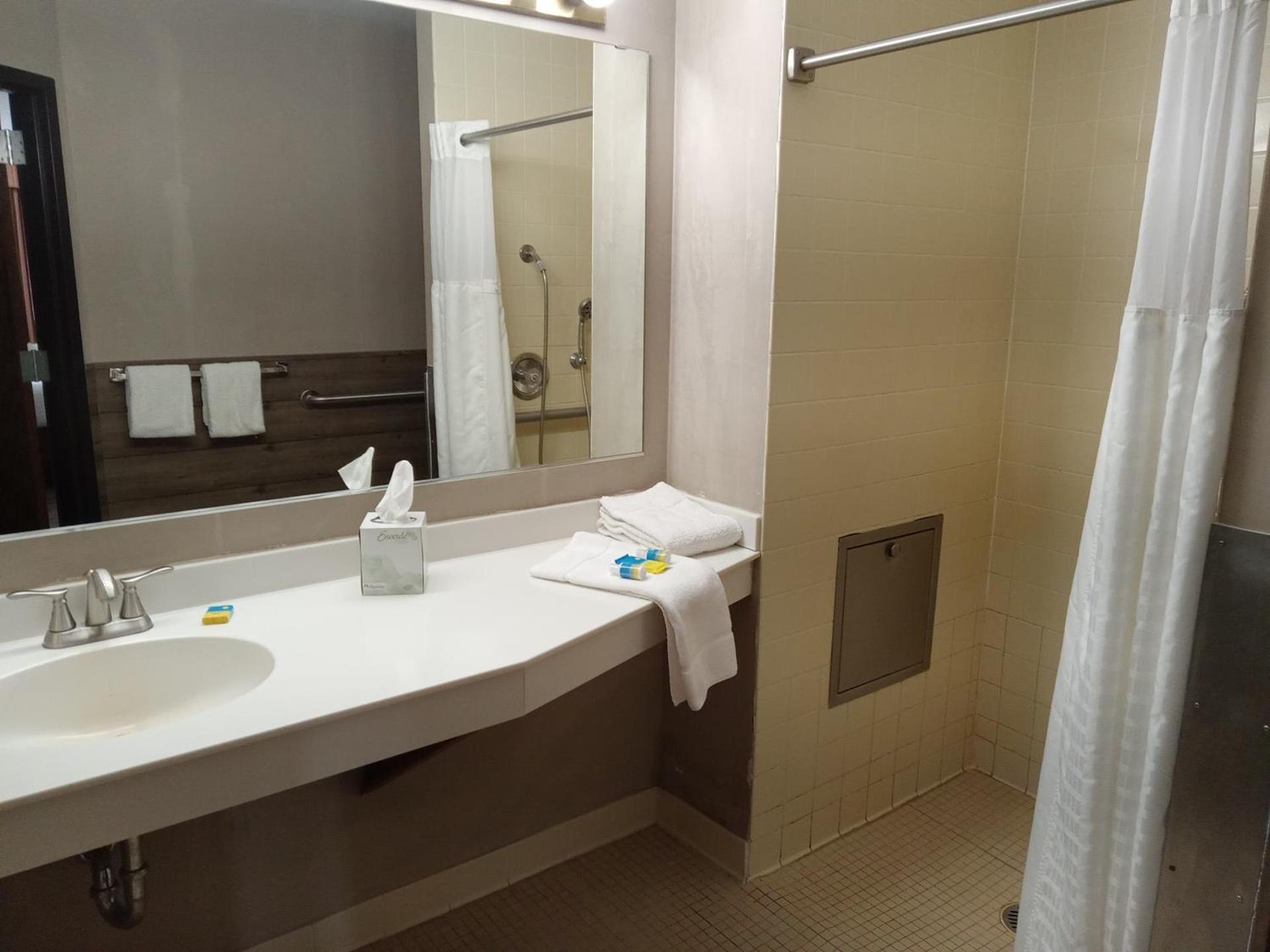 Paradise Shores Hotel photo 3