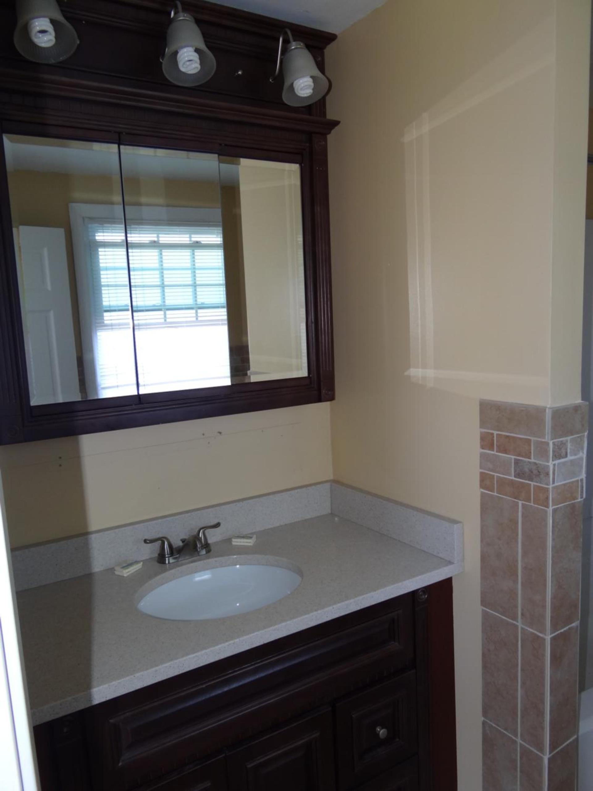 Jonathan Edwards Motel photo 33