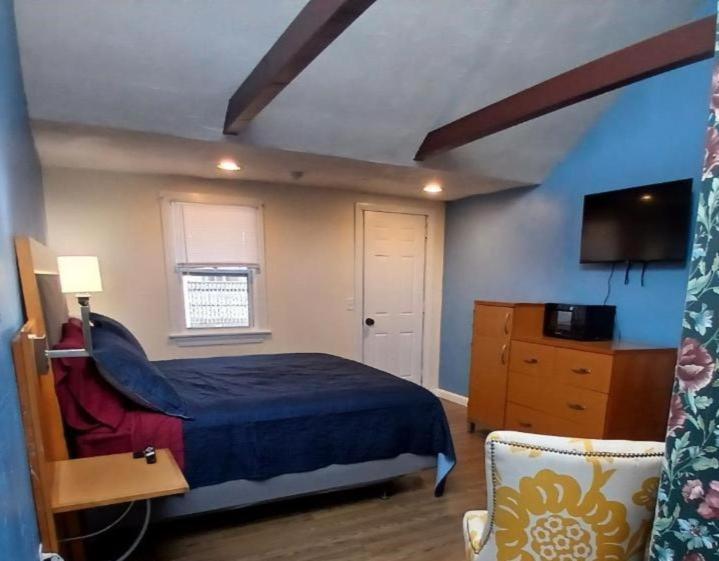 Jonathan Edwards Motel photo 34