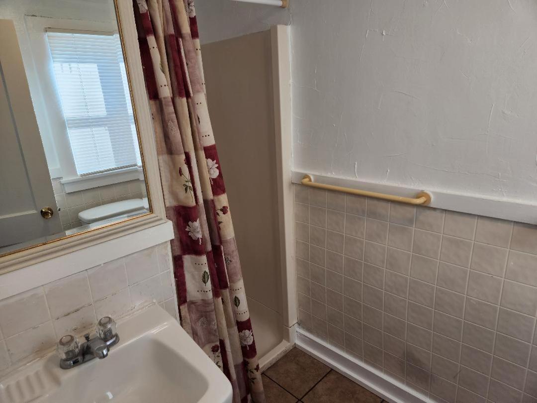 Jonathan Edwards Motel photo 35