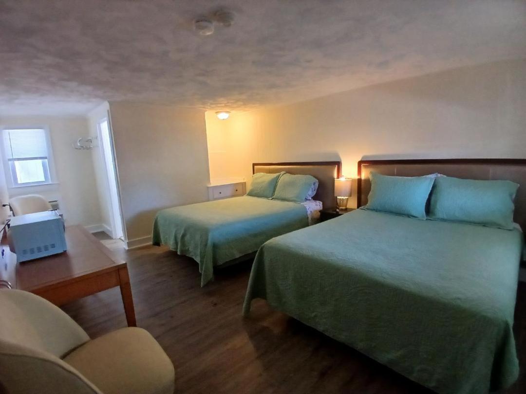 Jonathan Edwards Motel photo 44