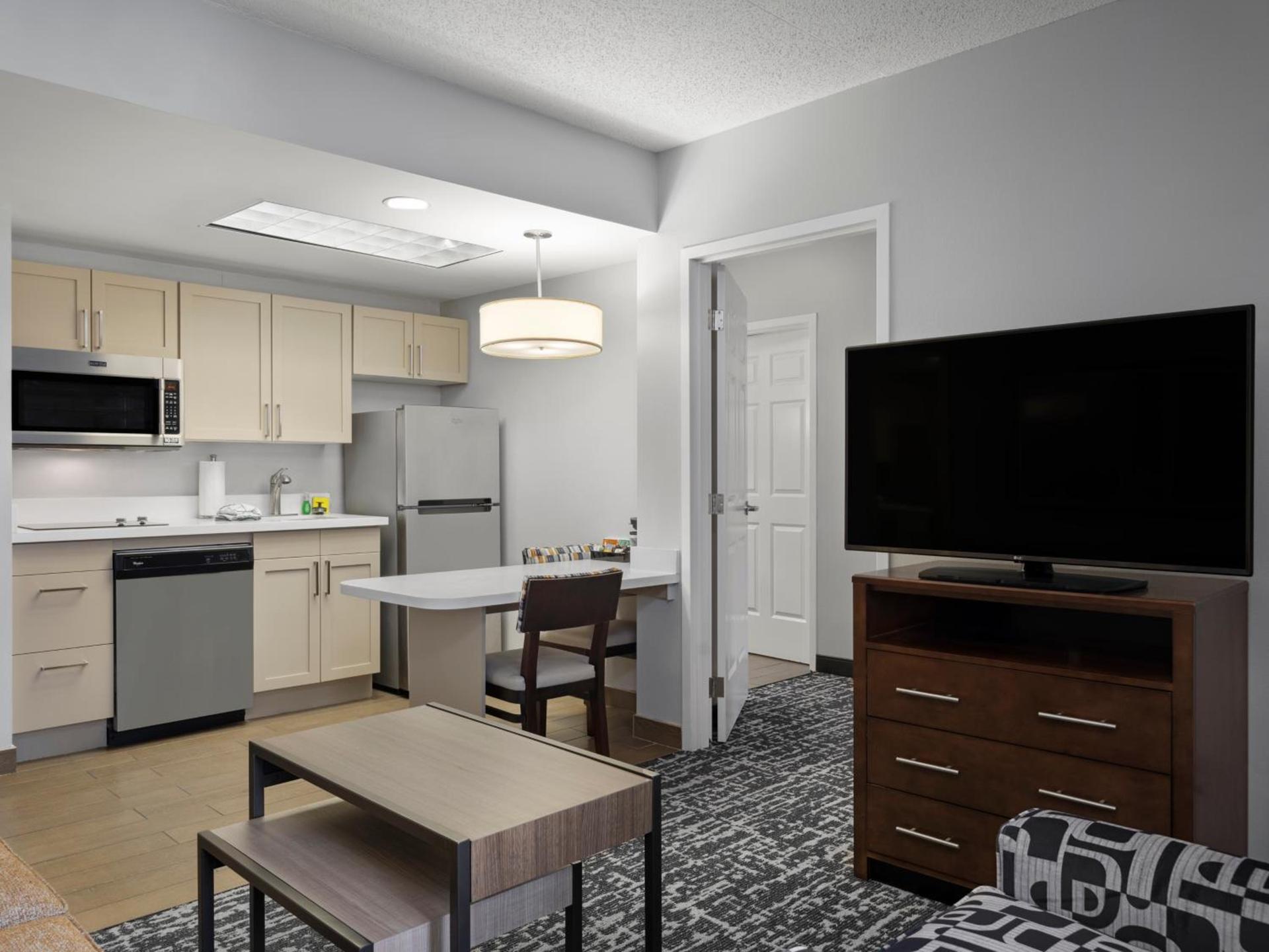 Homewood Suites Columbus - Airport photo 51