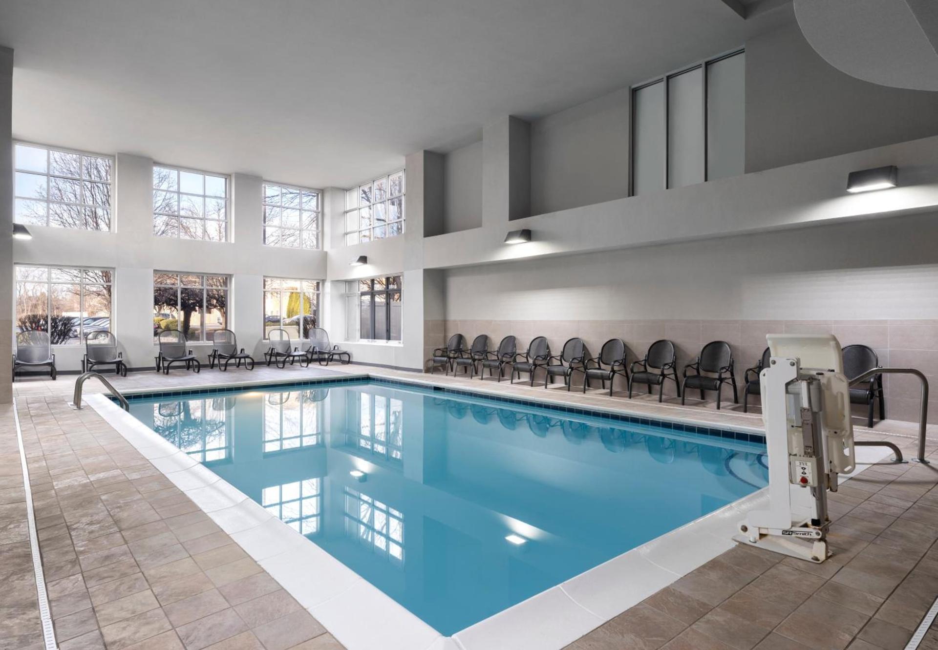 Homewood Suites Columbus - Airport photo 61