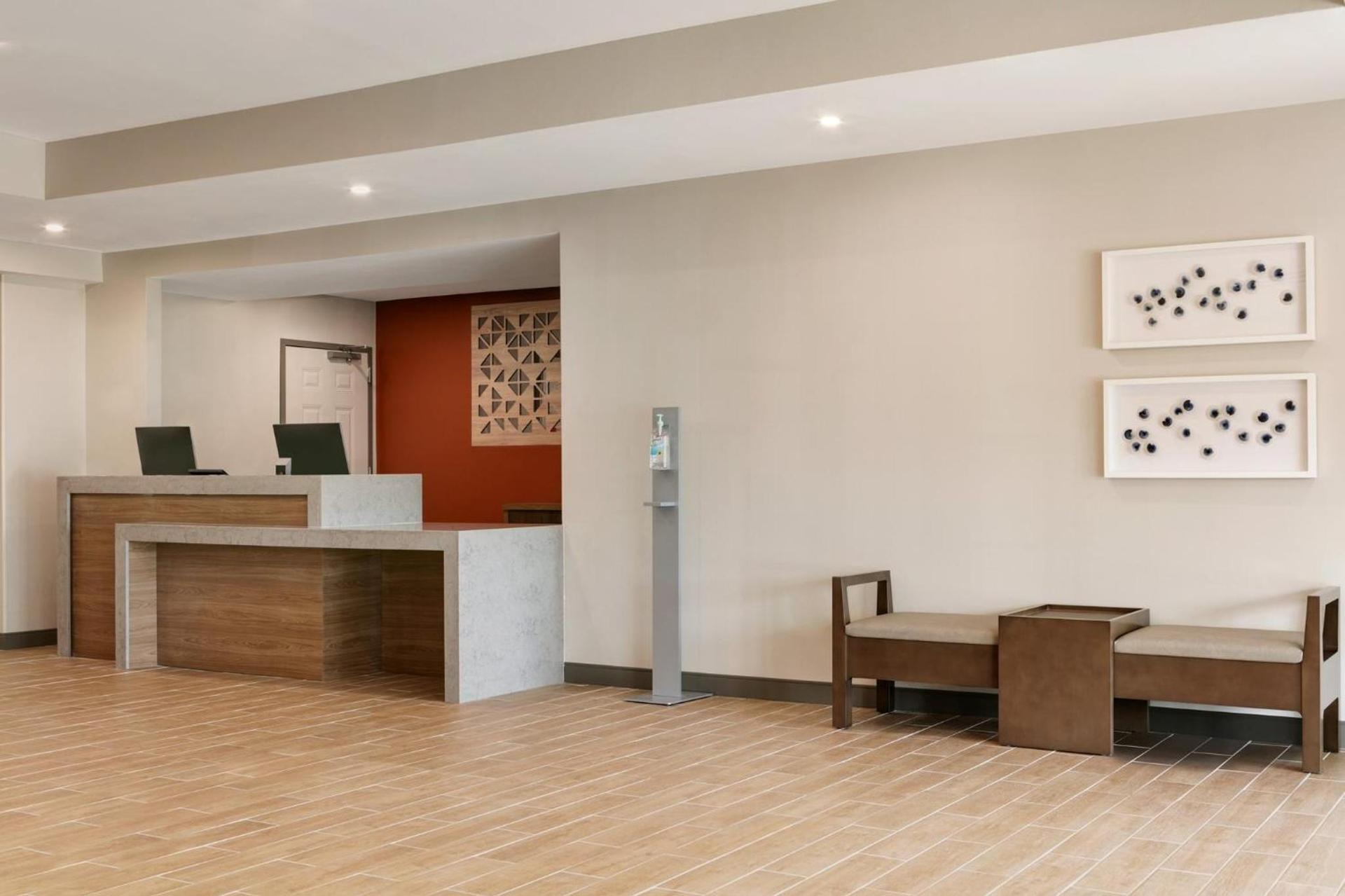 Candlewood Suites Deer Park by IHG photo 4