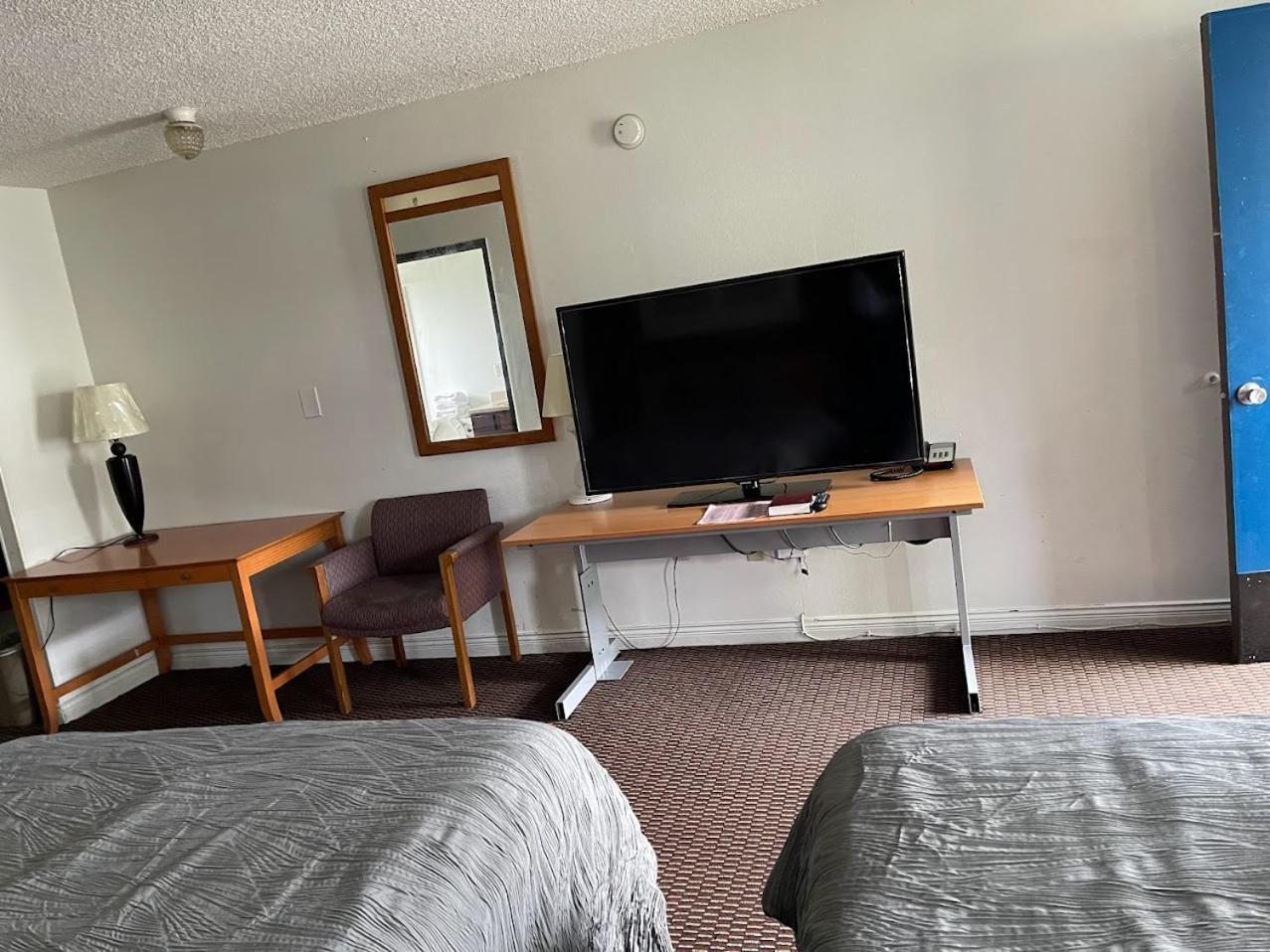 Royal A Motel photo 13