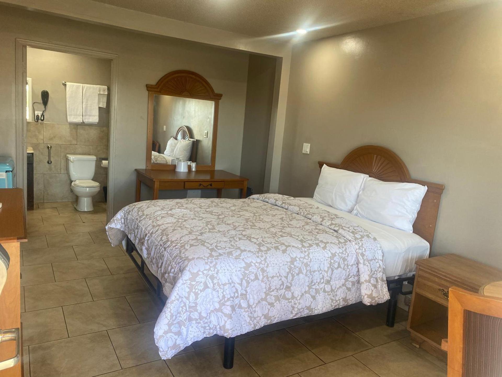 Apple Valley Motel photo 9