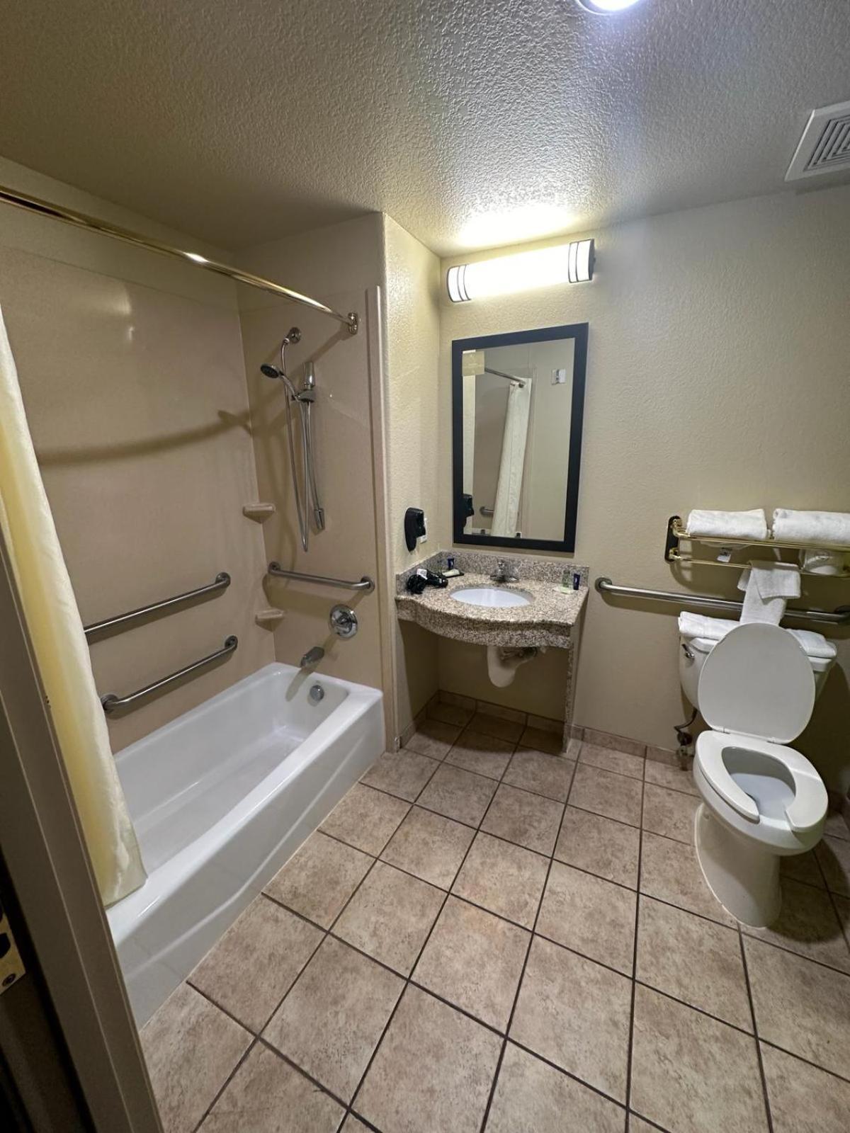 Sleep Inn & Suites at Six Flags photo 47