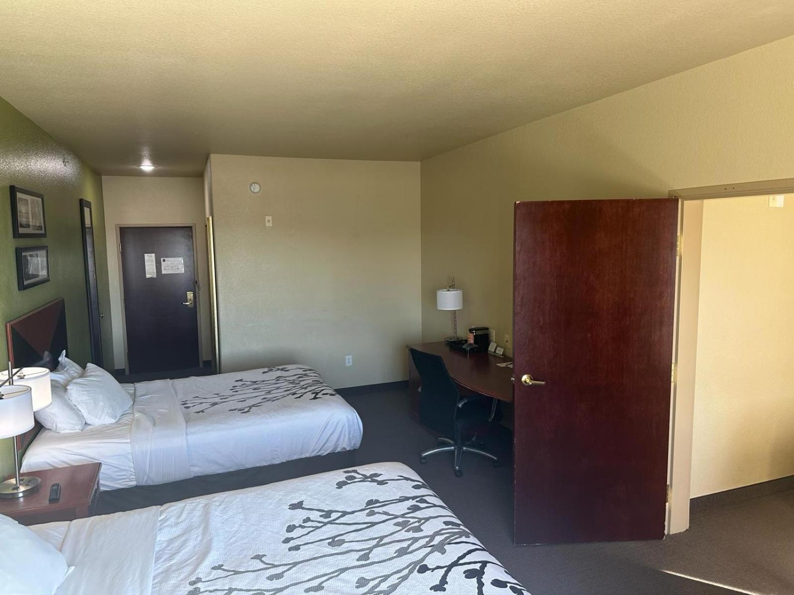 Sleep Inn & Suites at Six Flags photo 61