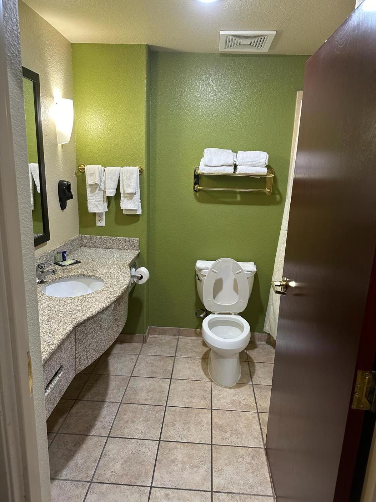 Sleep Inn & Suites at Six Flags photo 62