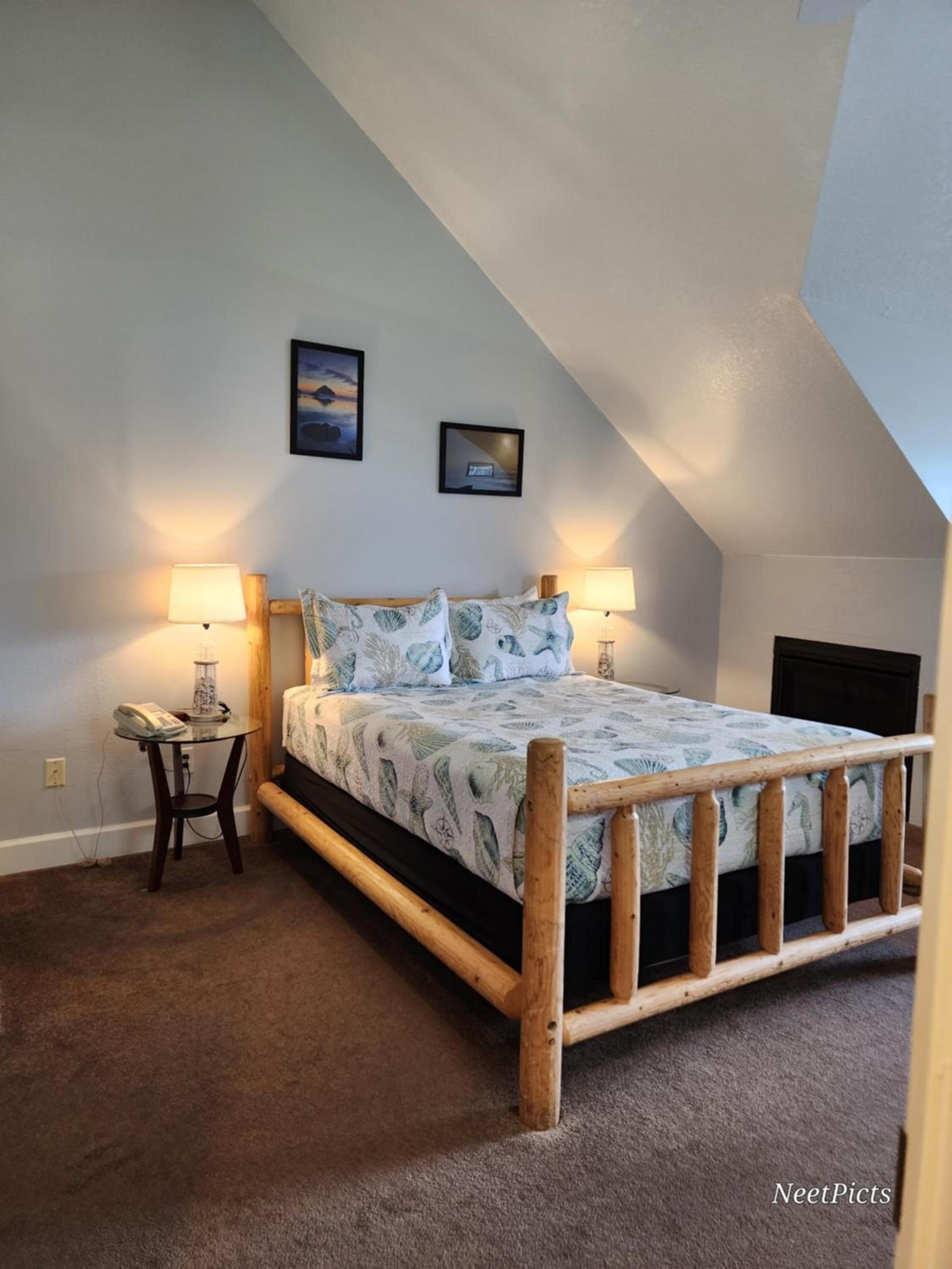 Inn at Arch Rock photo 29