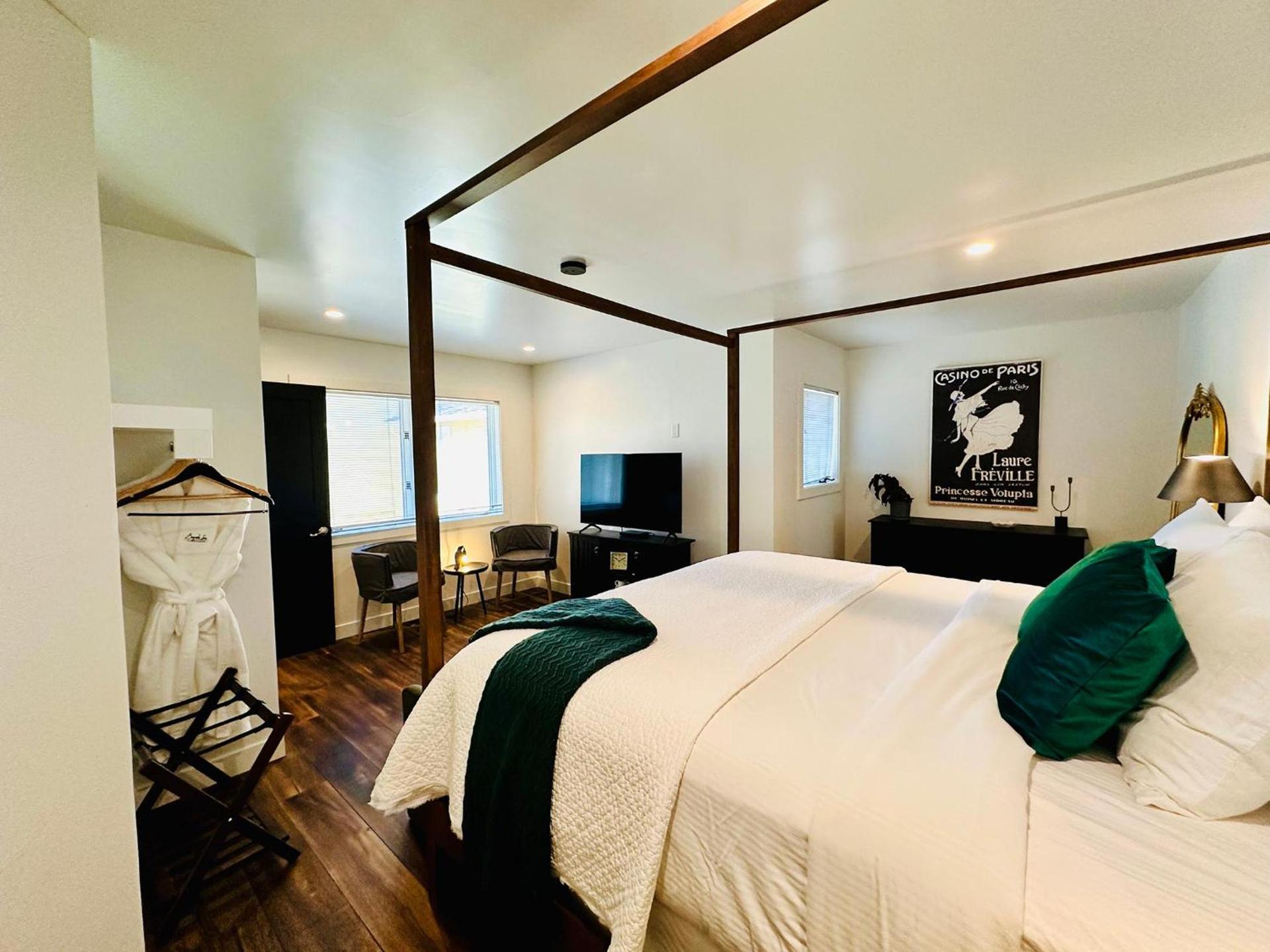 Bespoke Inn Flagstaff photo 86