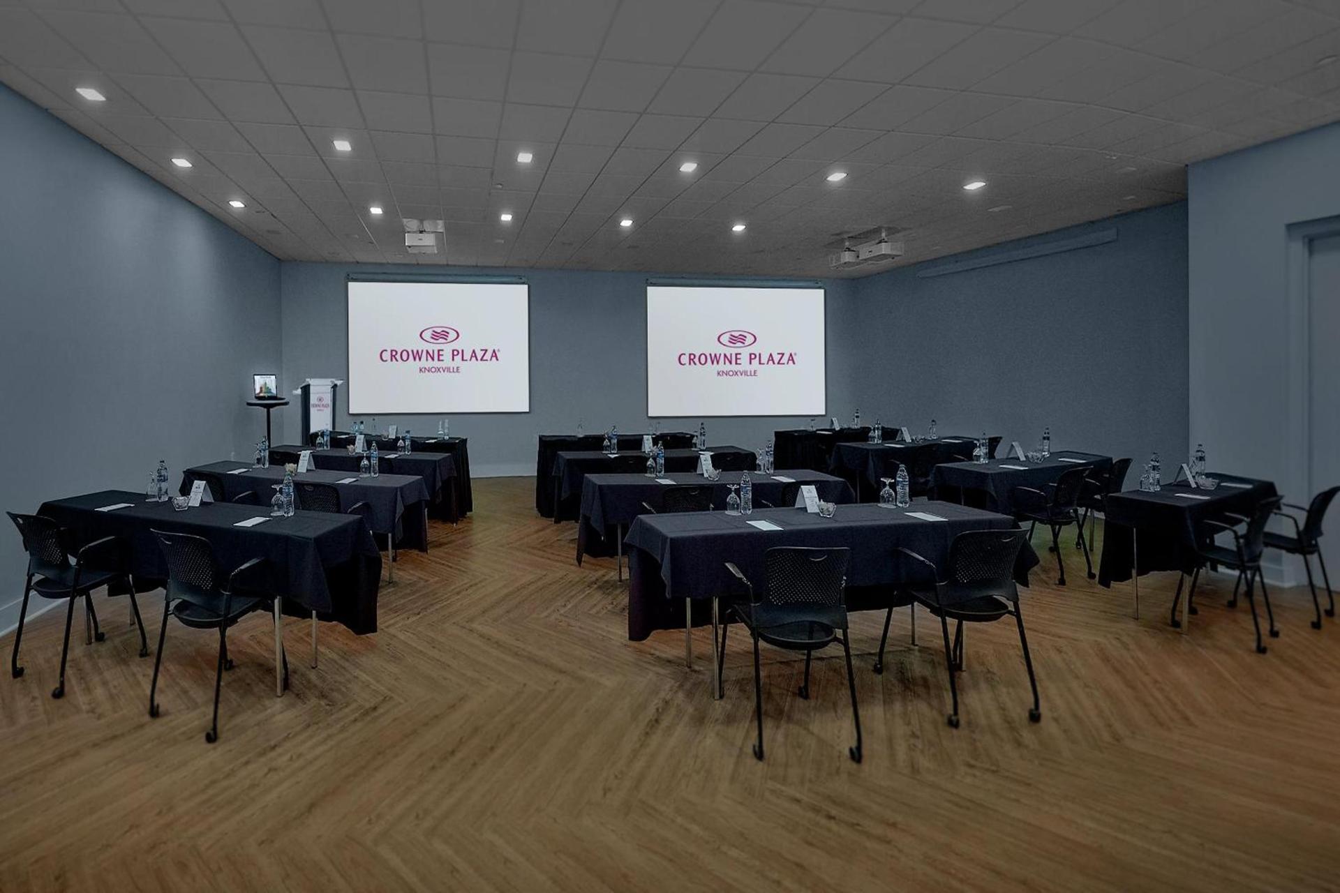 Crowne Plaza Knoxville Downtown University by IHG photo 31
