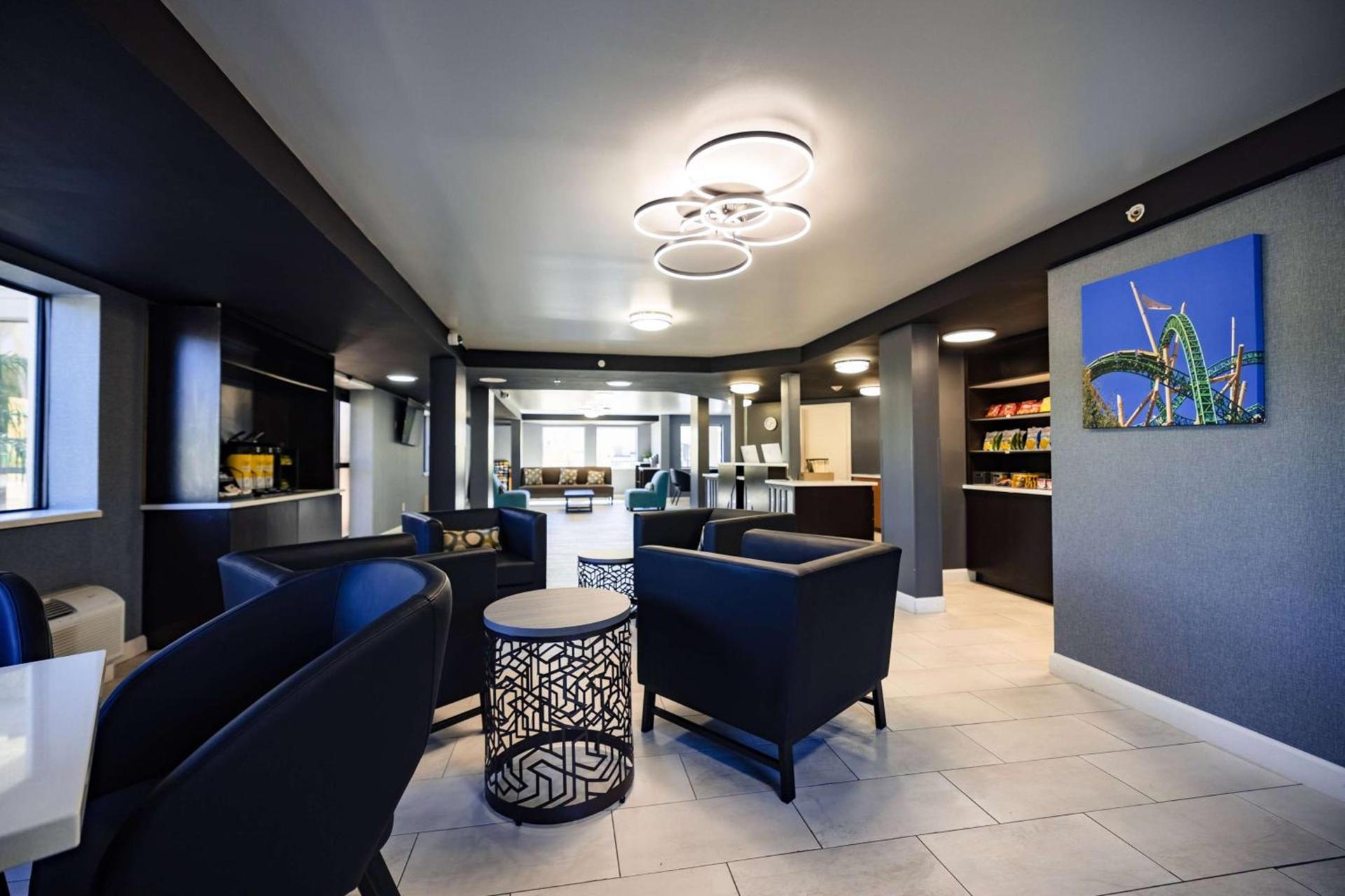 La Quinta Inn by Wyndham Tampa Near Busch Gardens photo 5