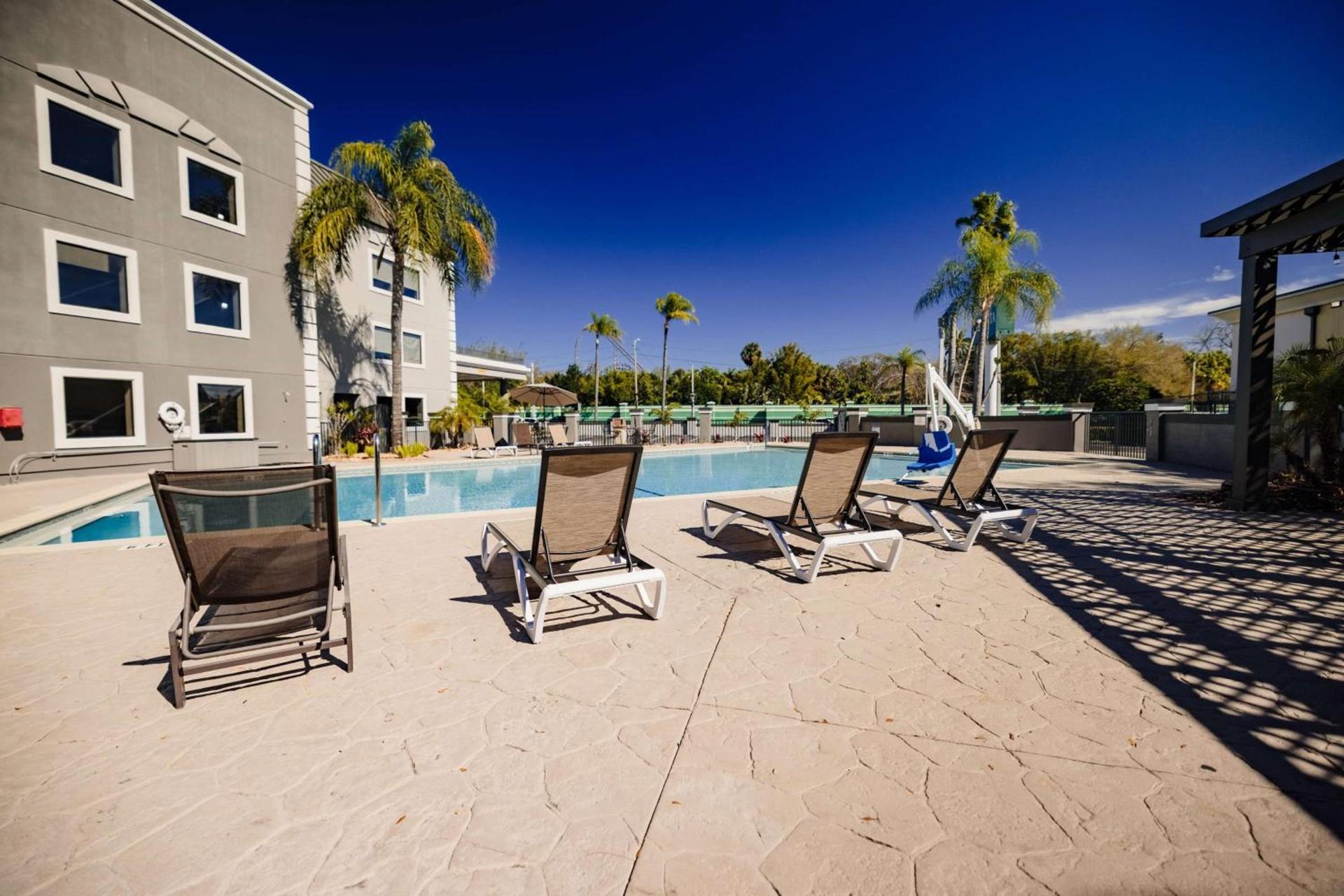 La Quinta Inn by Wyndham Tampa Near Busch Gardens photo 7