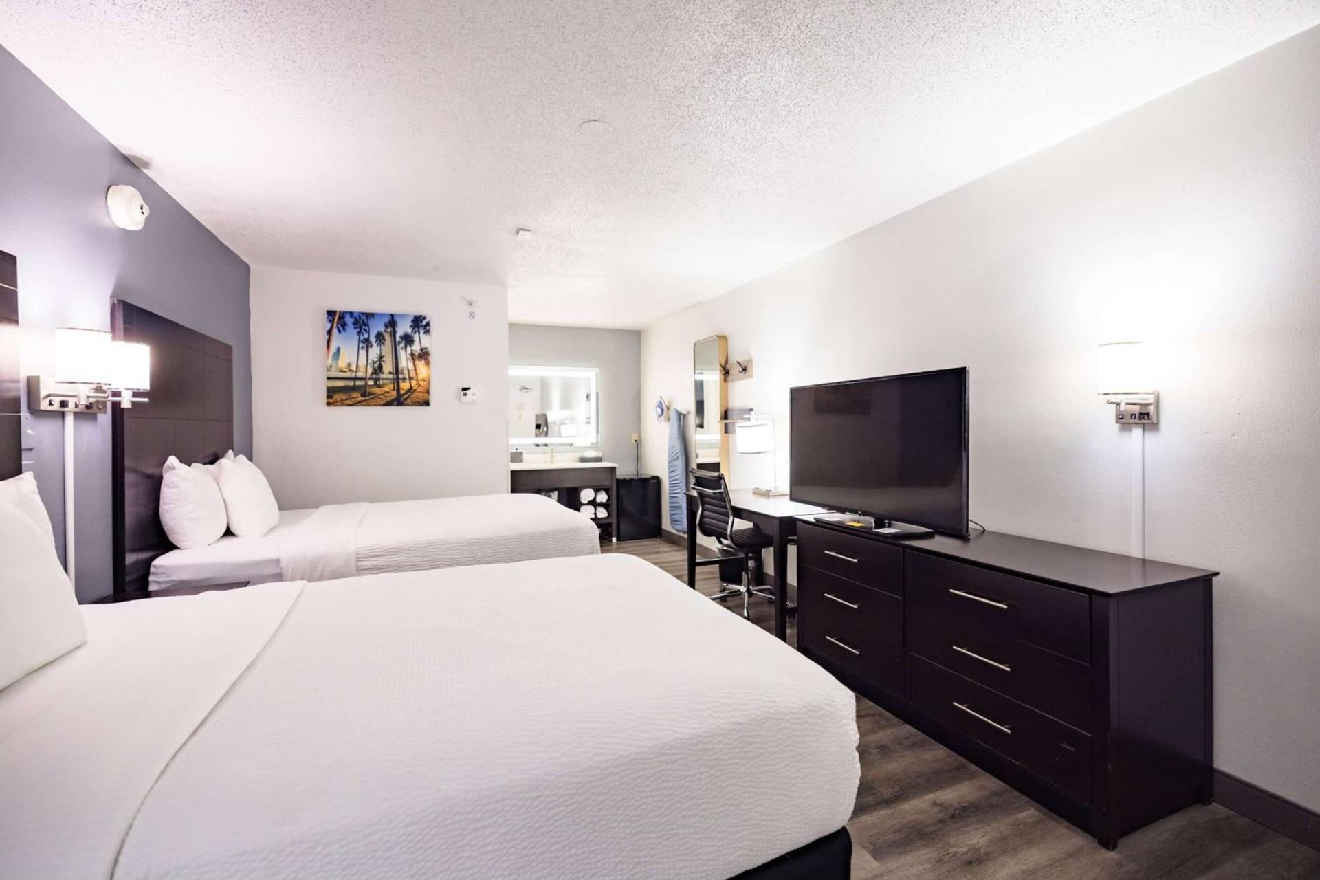 La Quinta Inn by Wyndham Tampa Near Busch Gardens photo 12