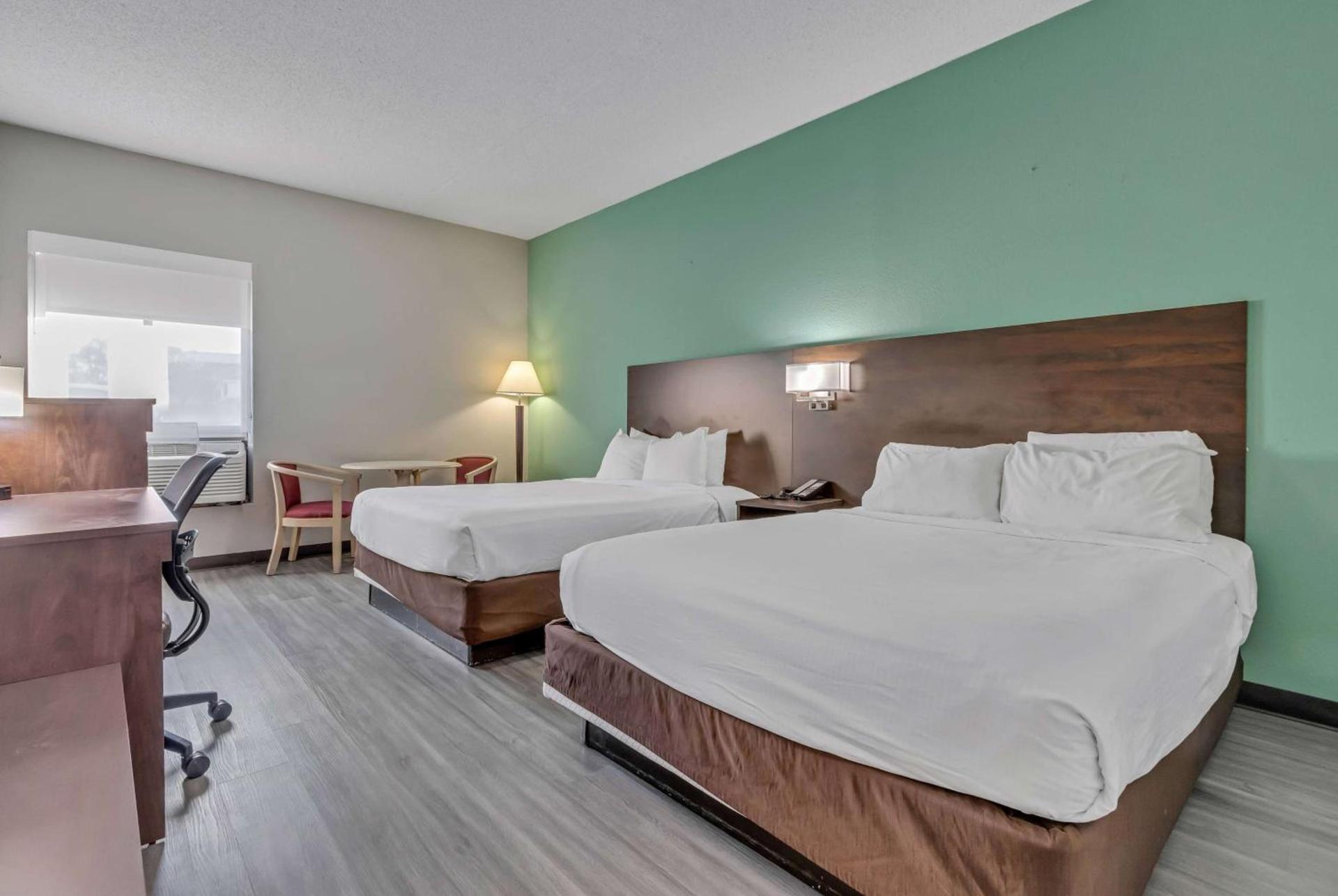 Baymont by Wyndham N Myrtle Beach - Park & Sports Complex Area photo 22