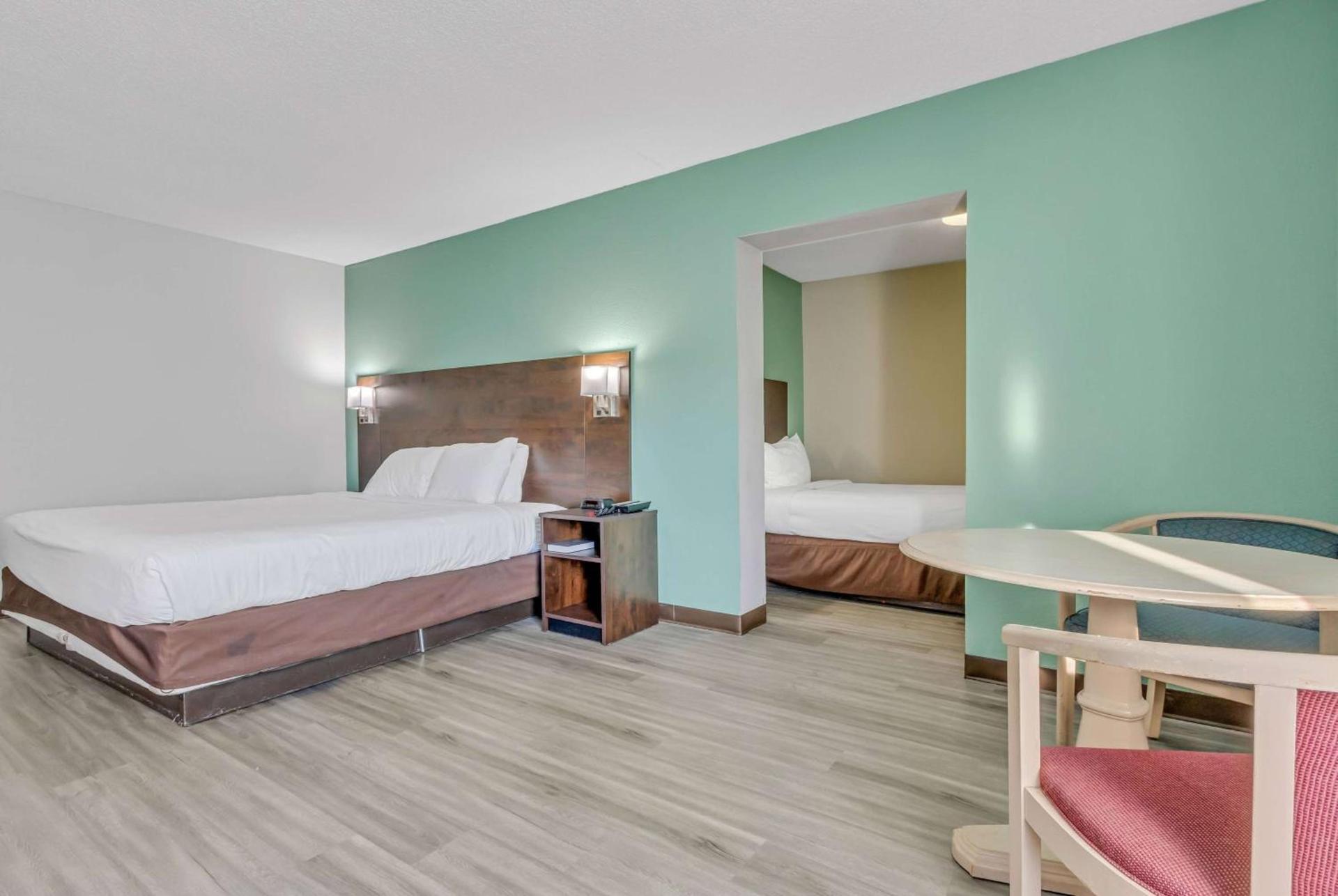 Baymont by Wyndham N Myrtle Beach - Park & Sports Complex Area photo 35