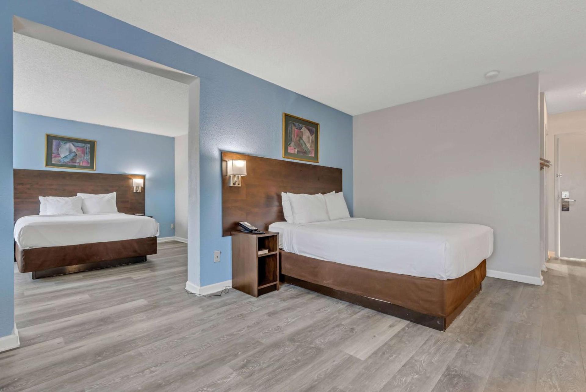 Baymont by Wyndham N Myrtle Beach - Park & Sports Complex Area photo 36