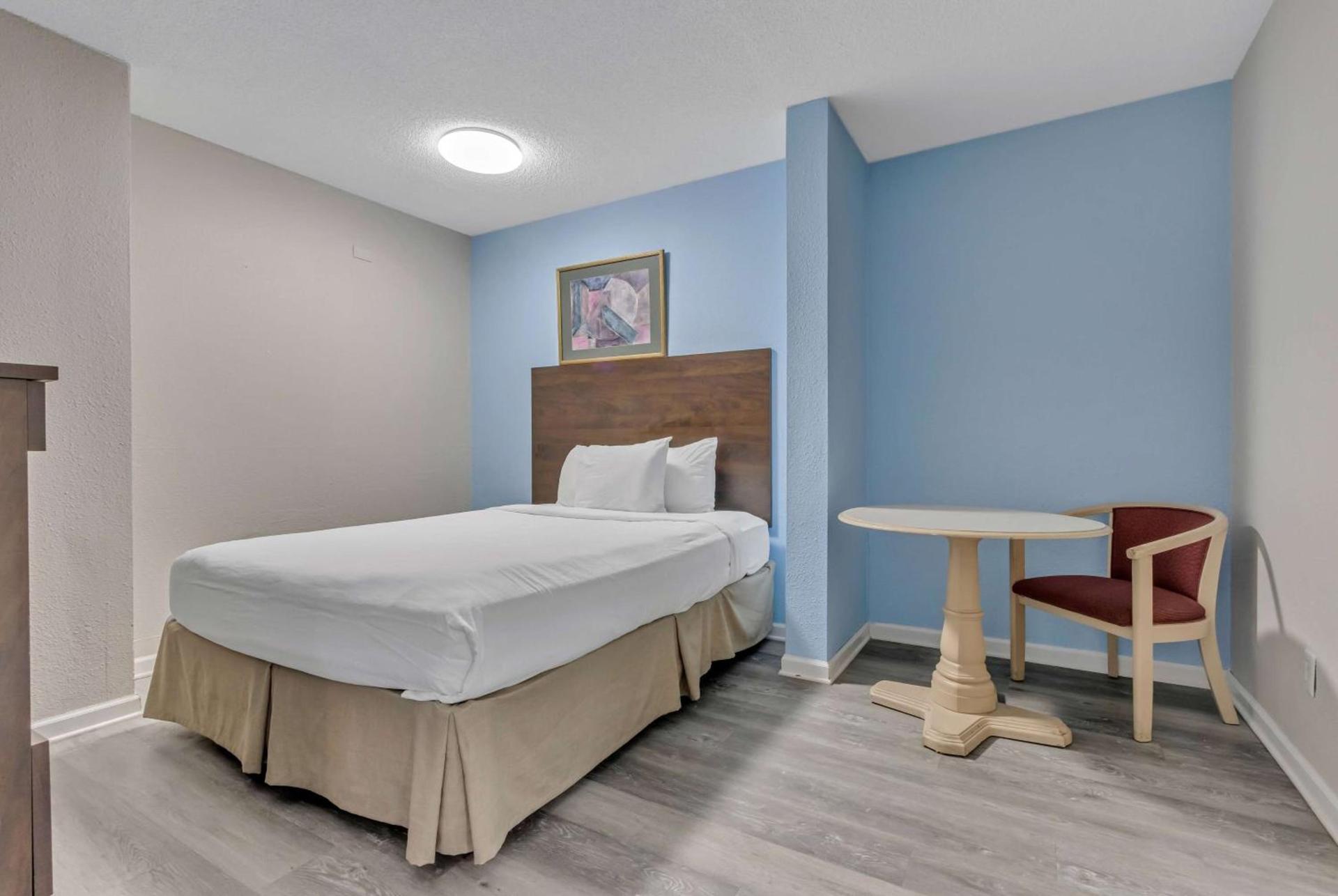 Baymont by Wyndham N Myrtle Beach - Park & Sports Complex Area photo 38