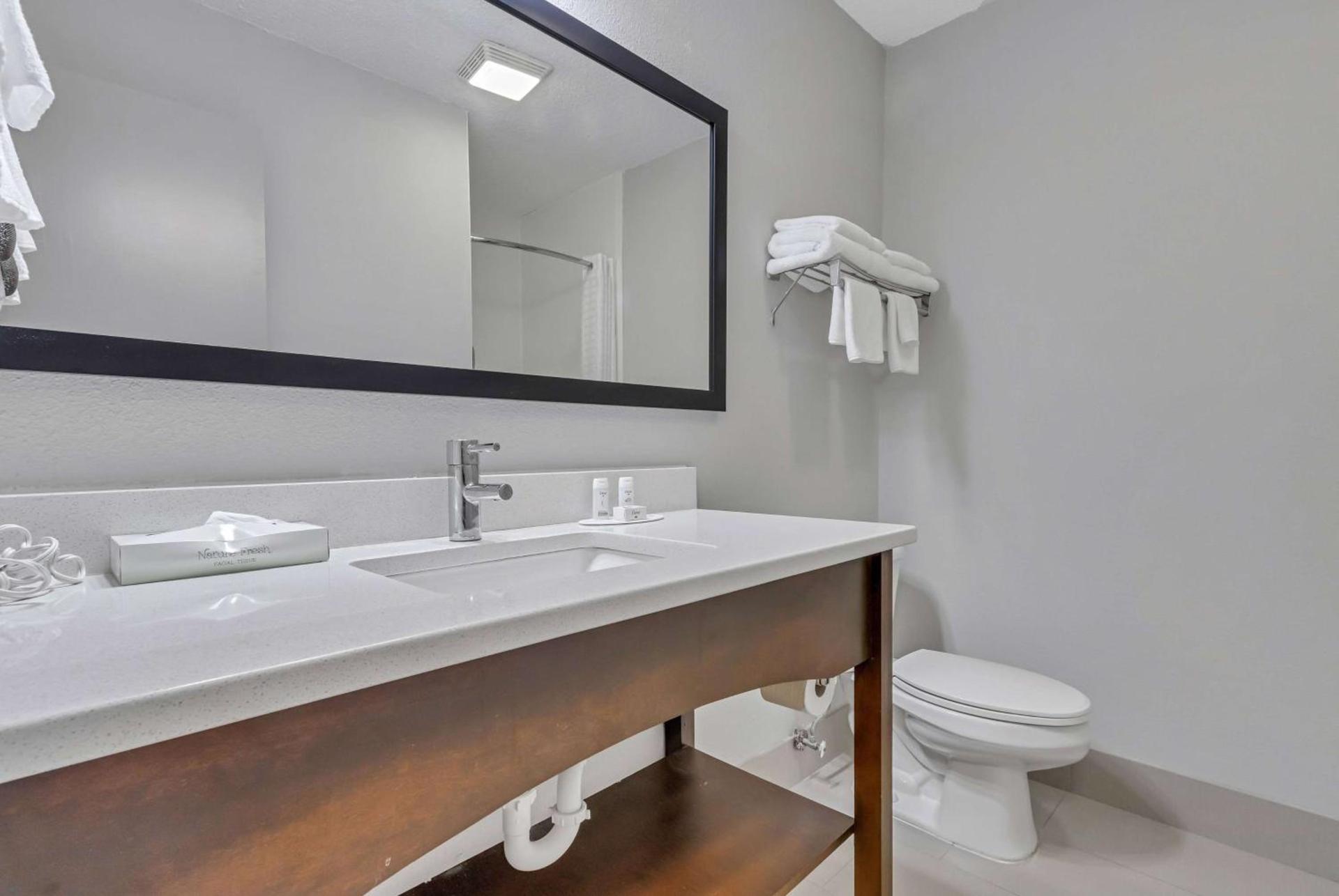 Baymont by Wyndham N Myrtle Beach - Park & Sports Complex Area photo 39