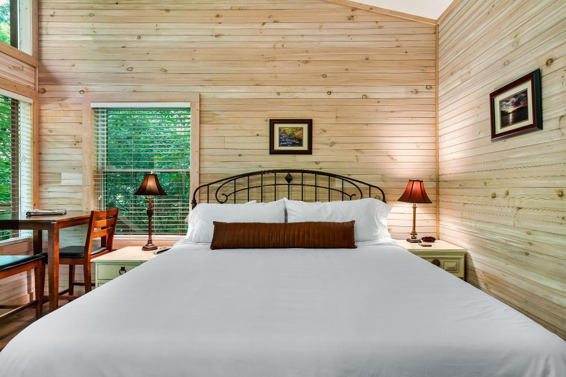 Rivers Edge Treehouses photo 34