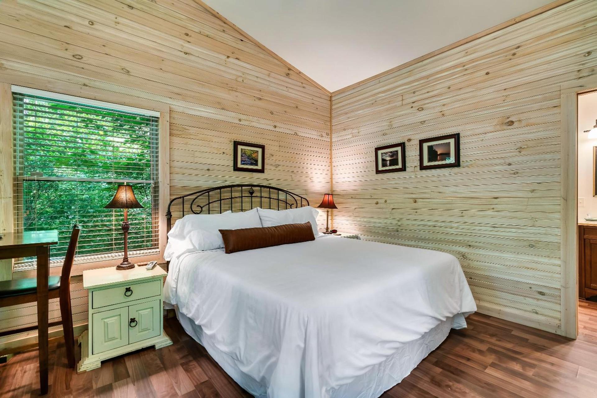 Rivers Edge Treehouses photo 37
