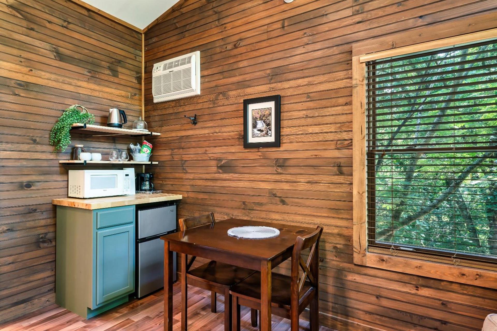 Rivers Edge Treehouses photo 76