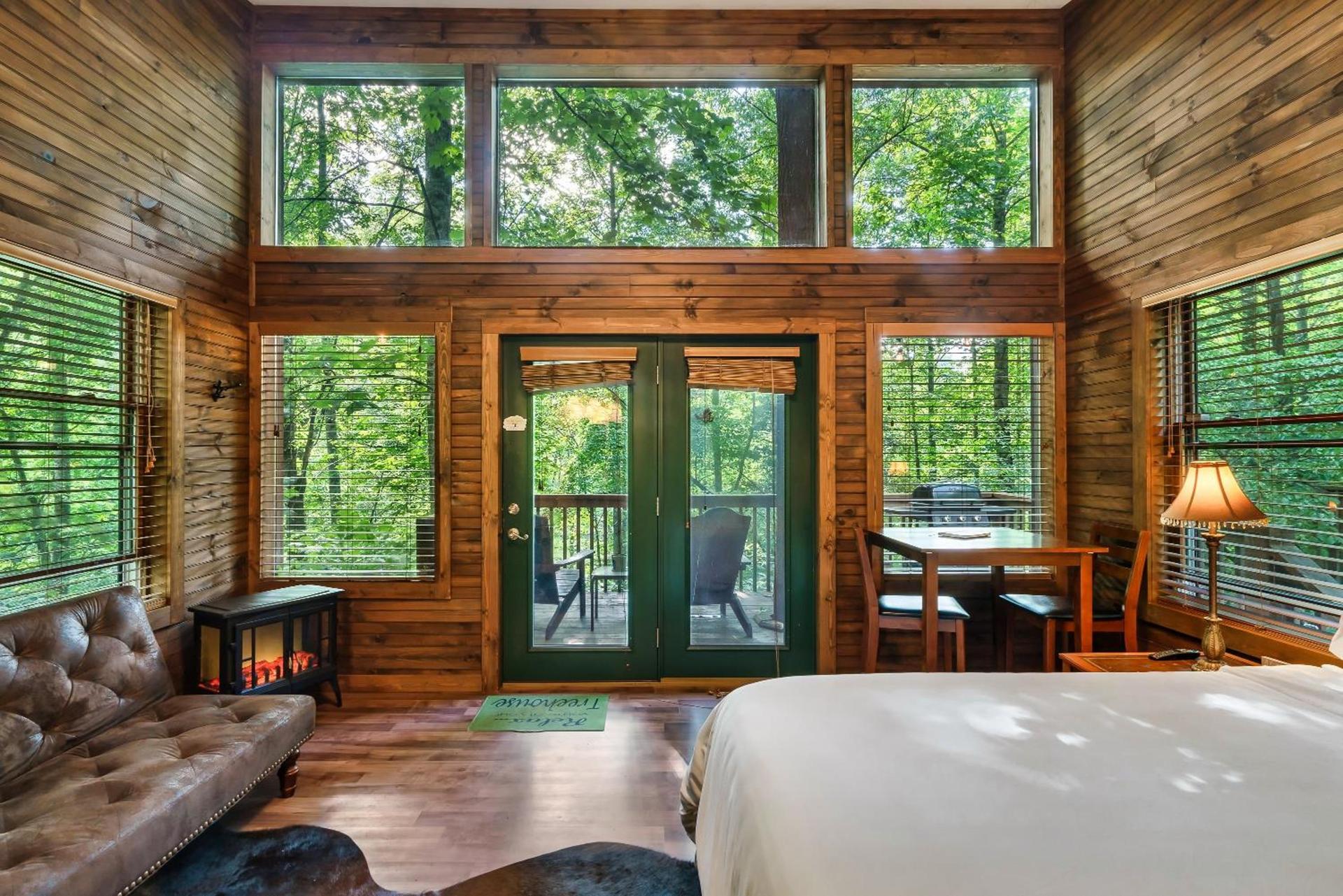 Rivers Edge Treehouses photo 86