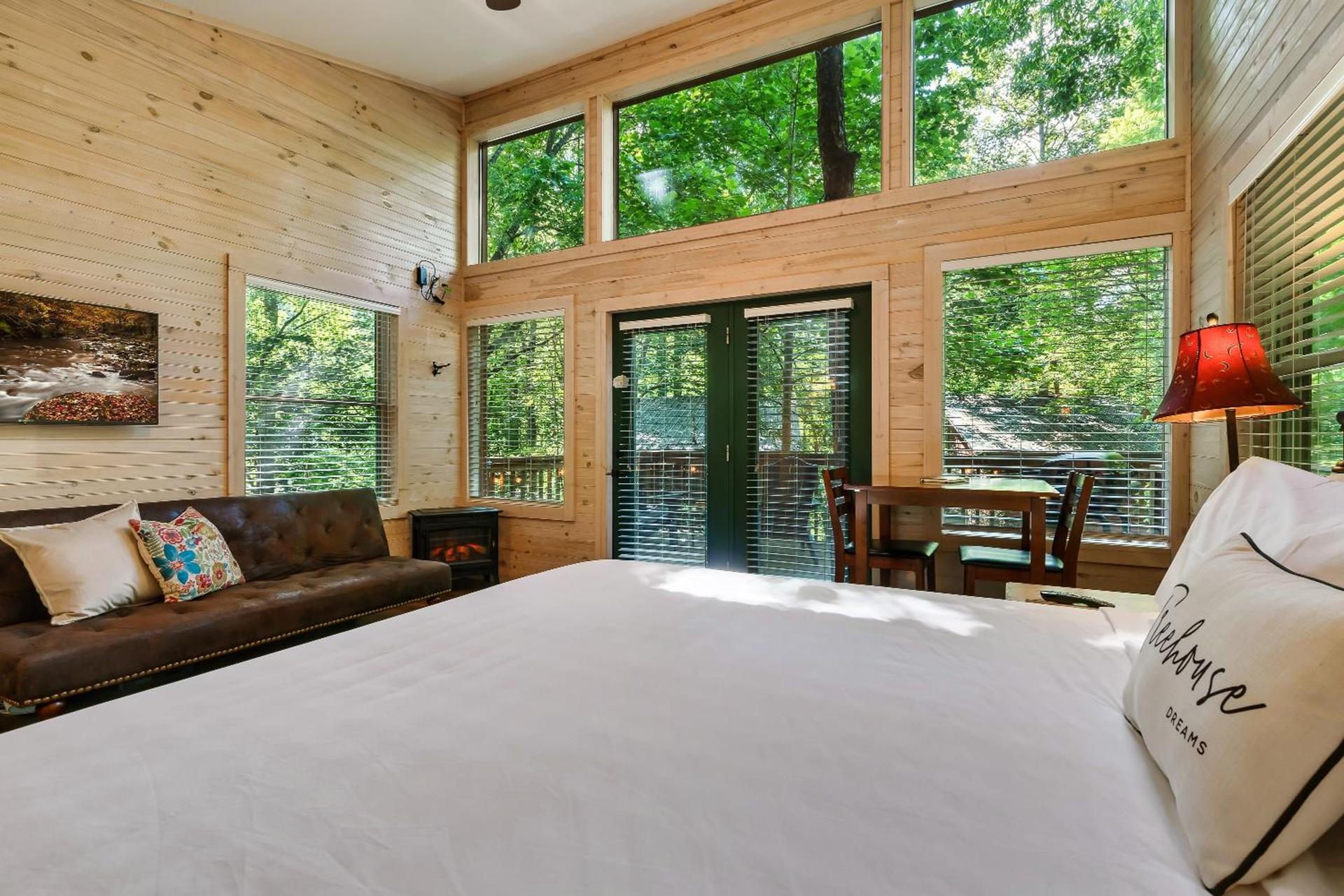 Rivers Edge Treehouses photo 48