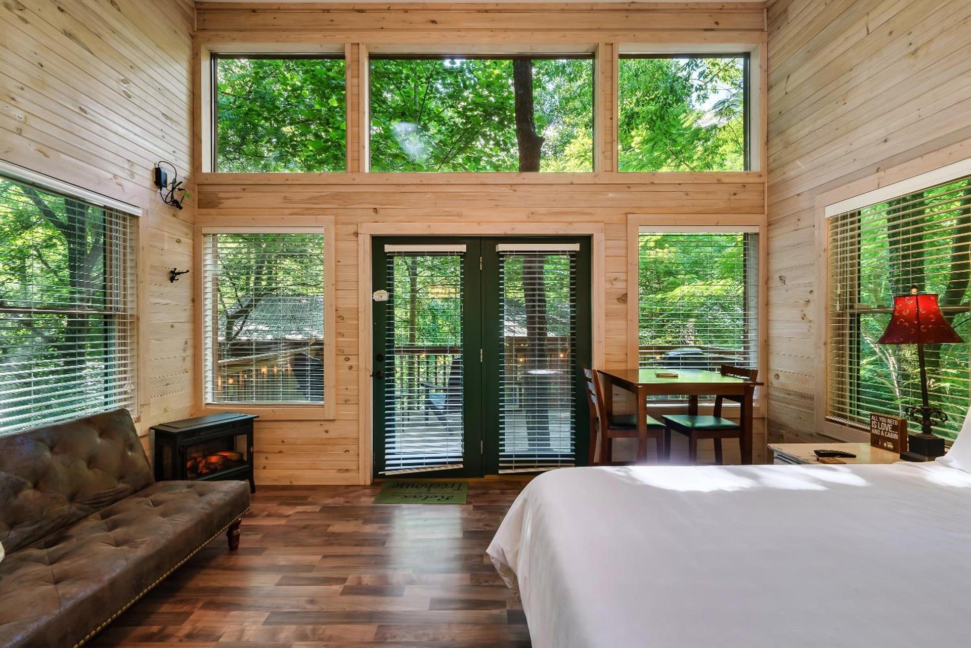 Rivers Edge Treehouses photo 44