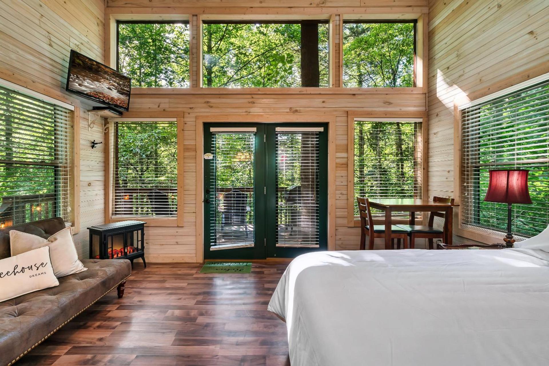 Rivers Edge Treehouses photo 62