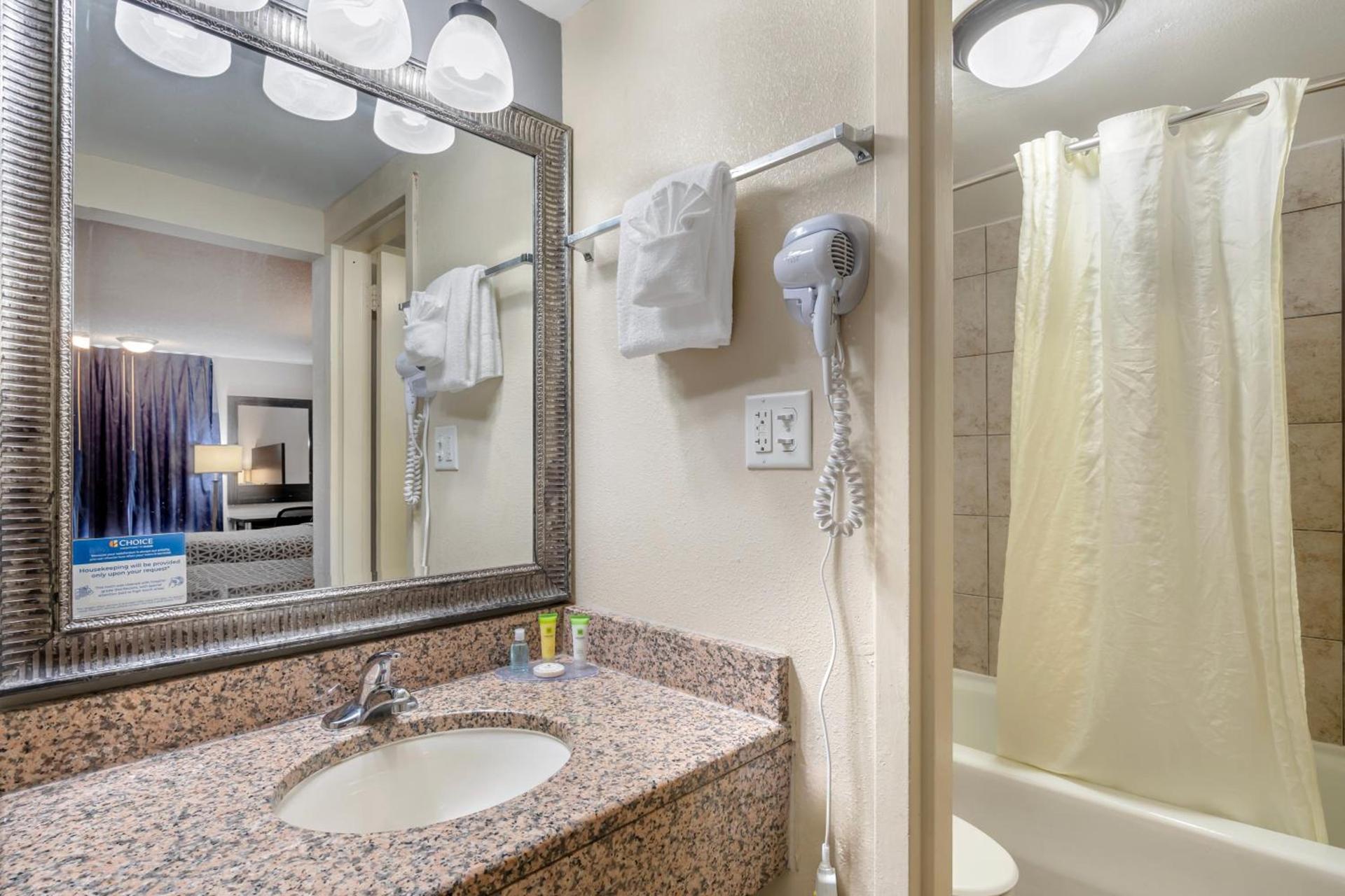 Suburban Studios International Drive photo 26