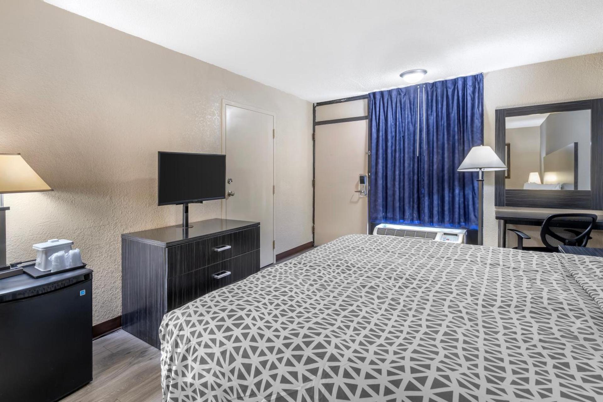 Suburban Studios International Drive photo 28