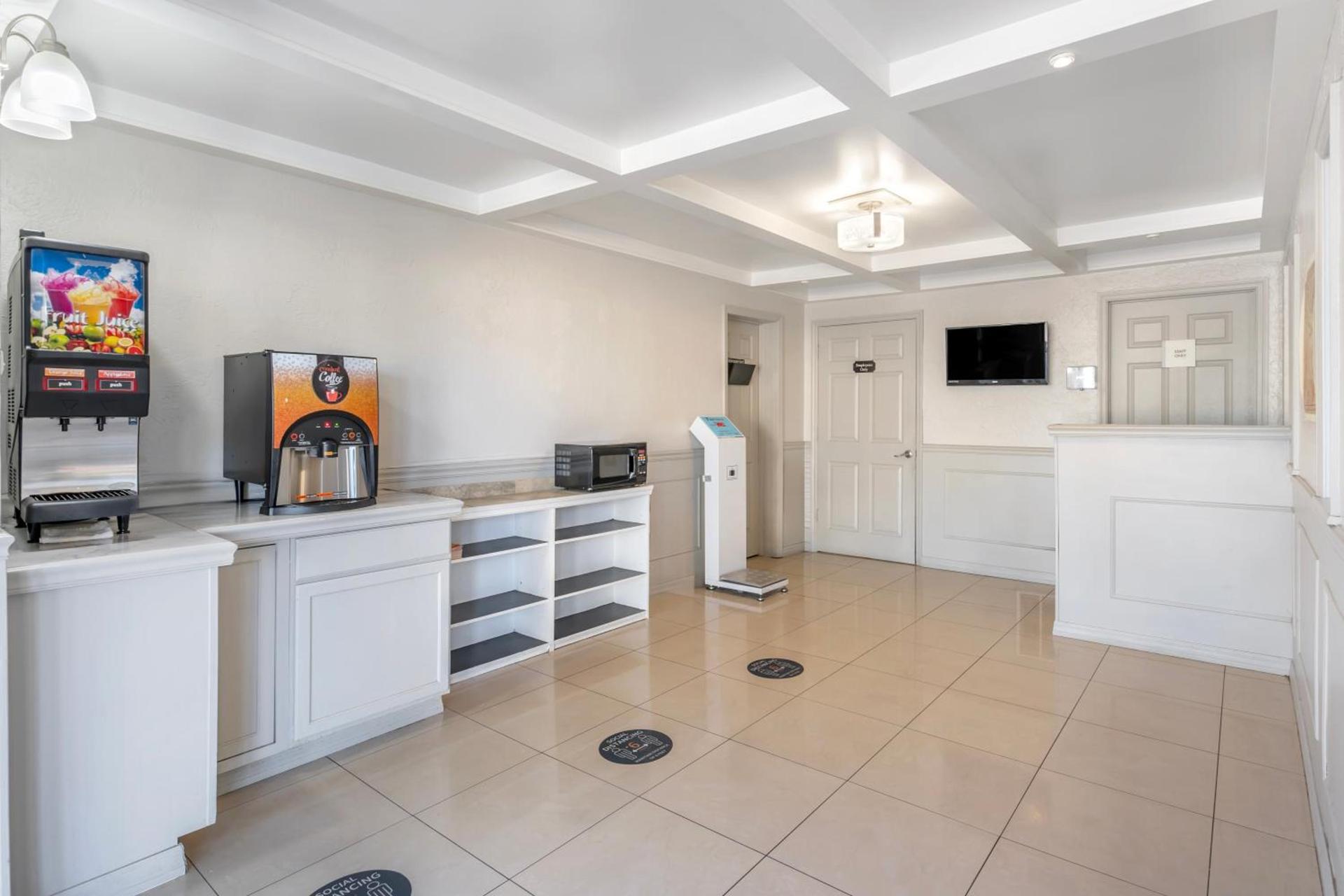Suburban Studios International Drive photo 31