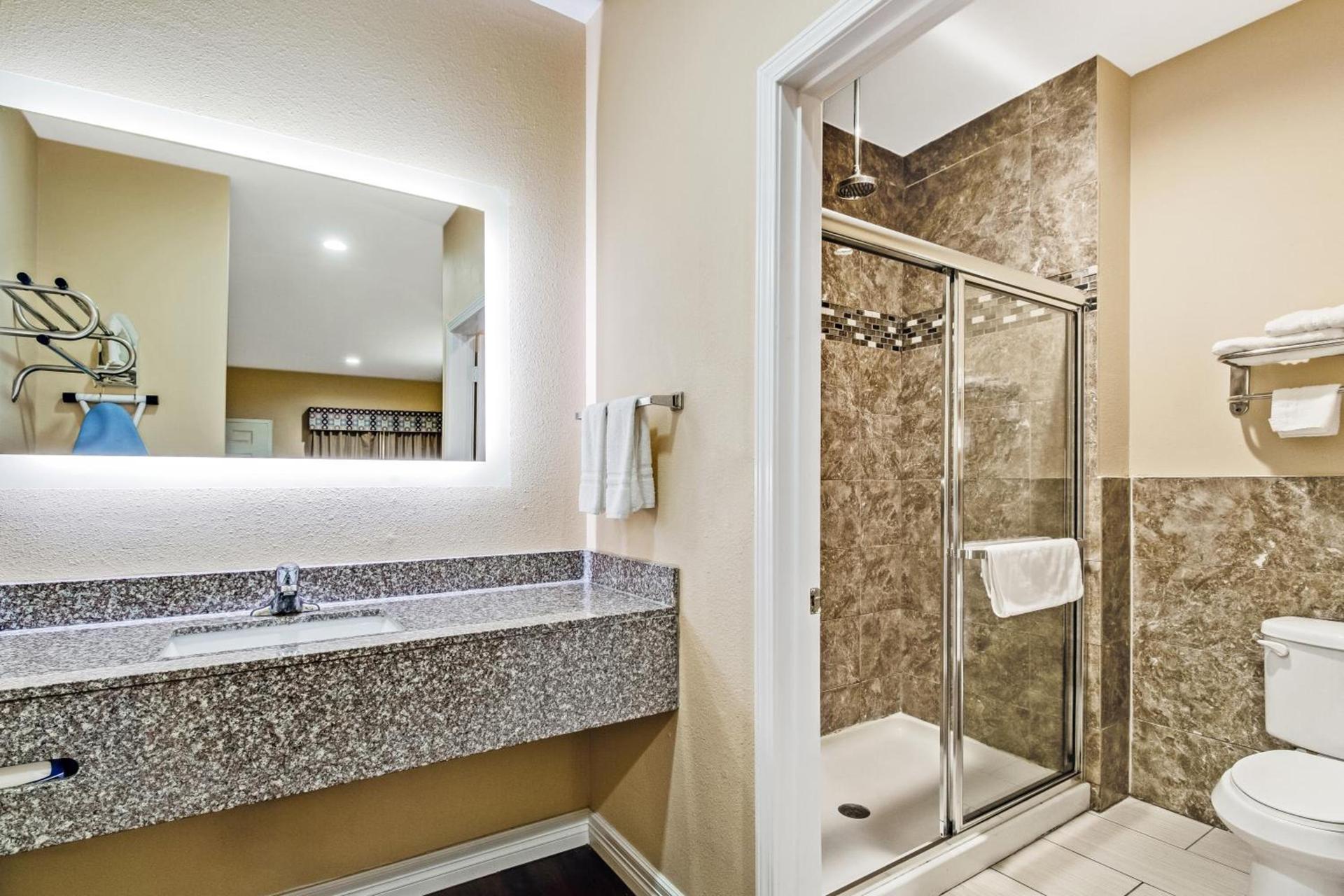 Americas Best Value Inn - FM 529 photo 26